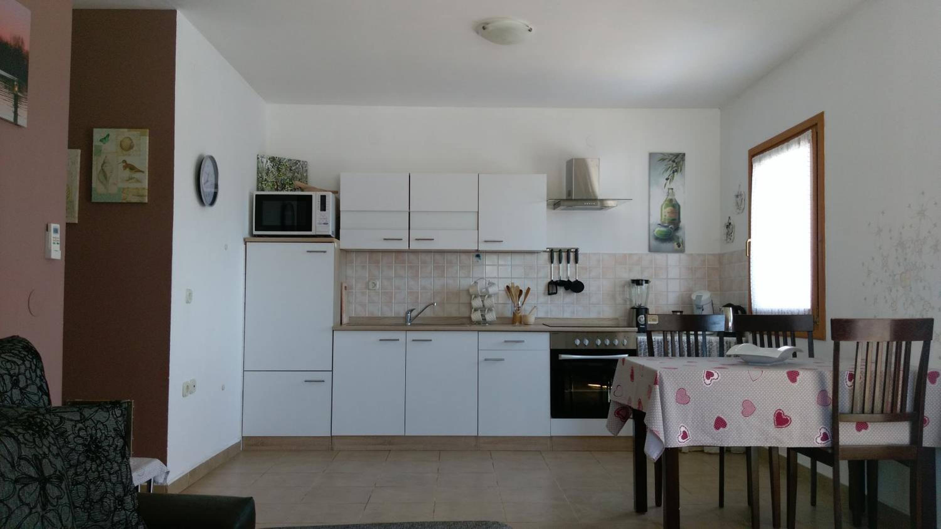 One-Bedroom Apartment - Photo 15