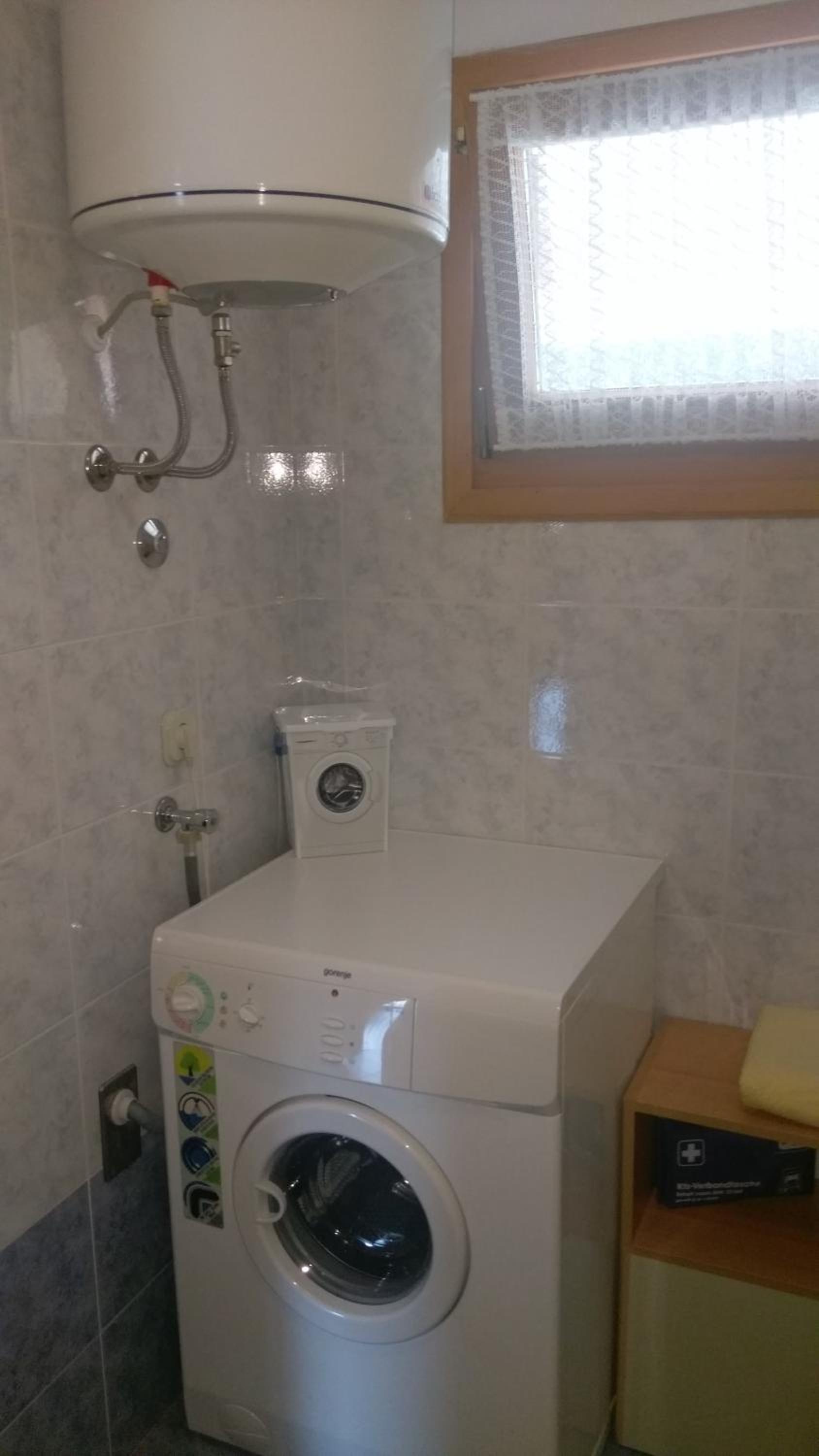 One-Bedroom Apartment - Photo 6