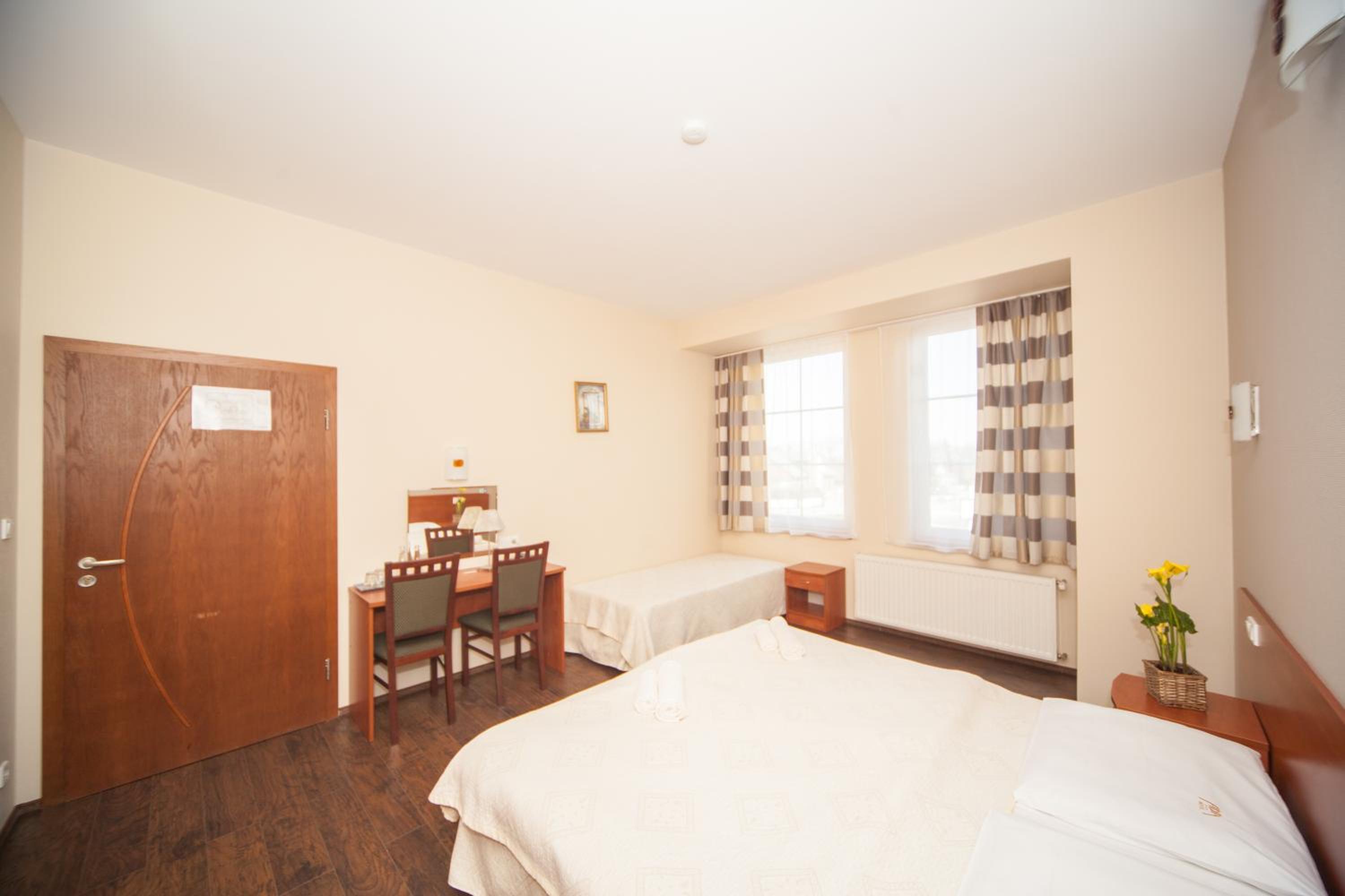 Triple Room - Photo 8