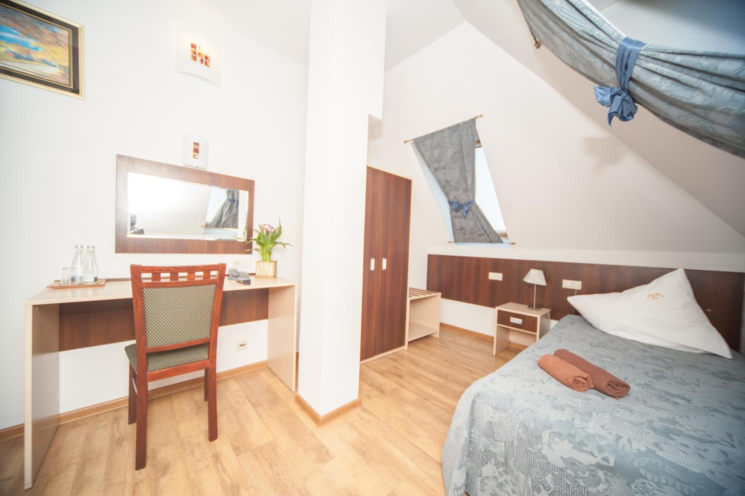 Single Room photo 3