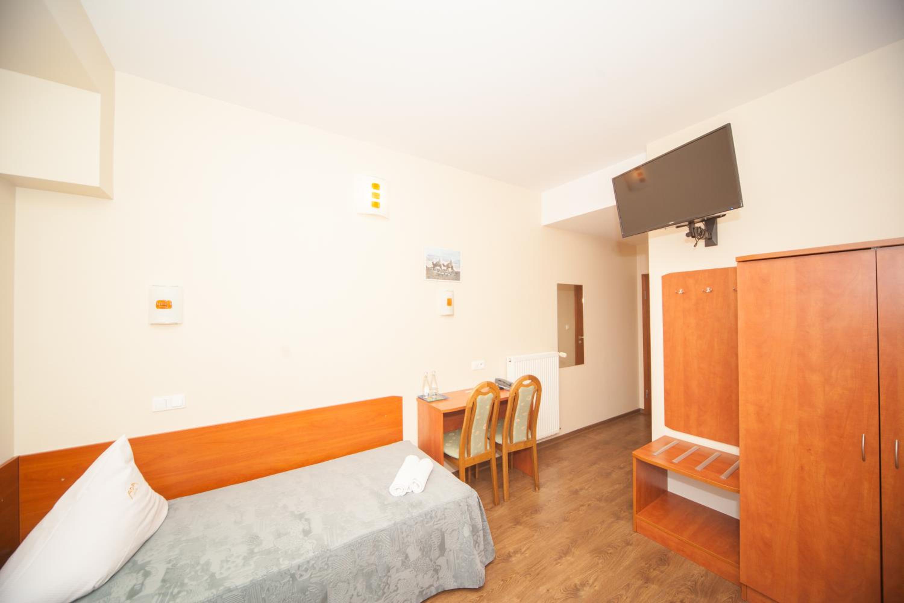 Single Room photo 2