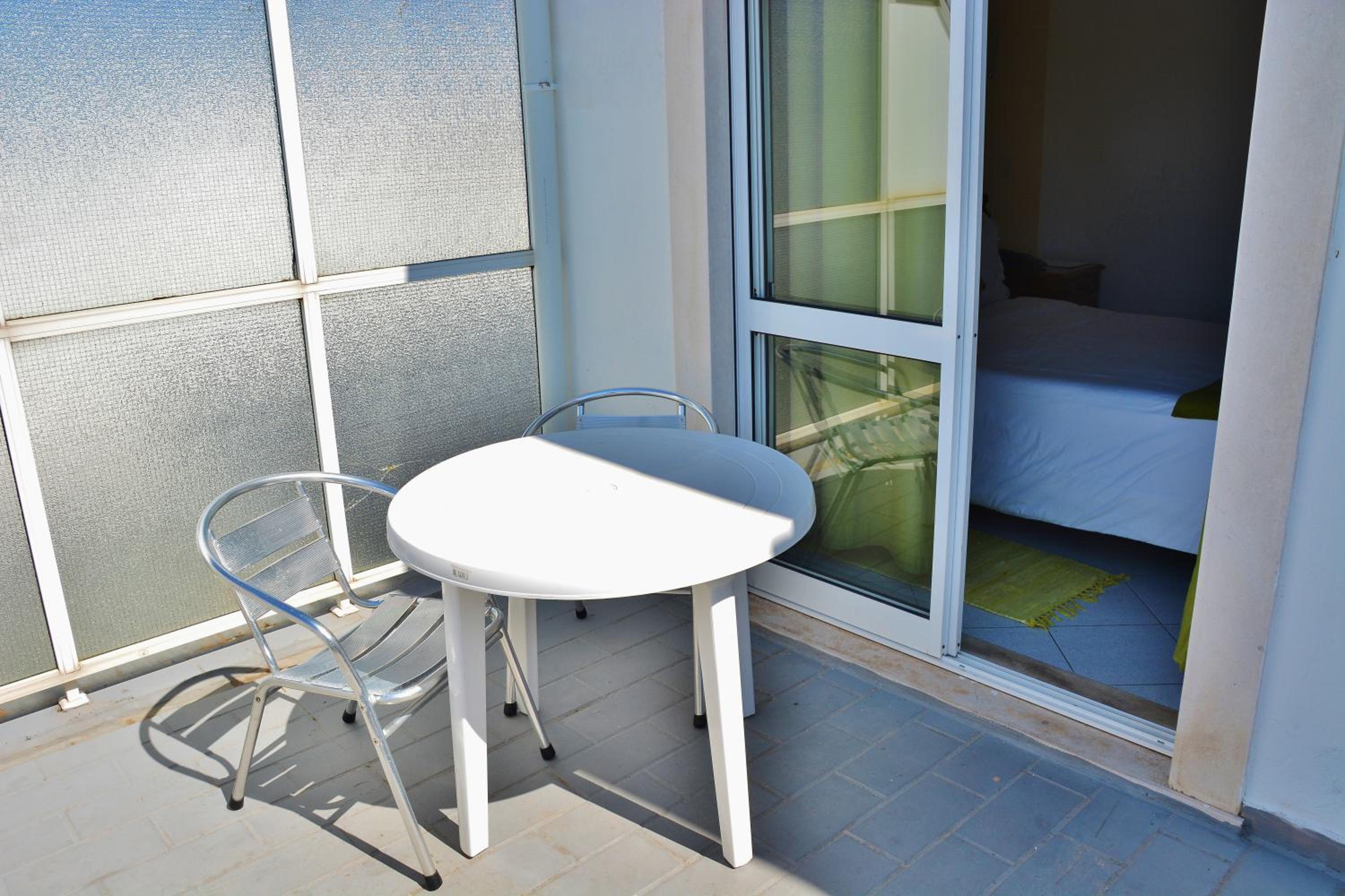 Classic Double Room with Balcony - Photo 7