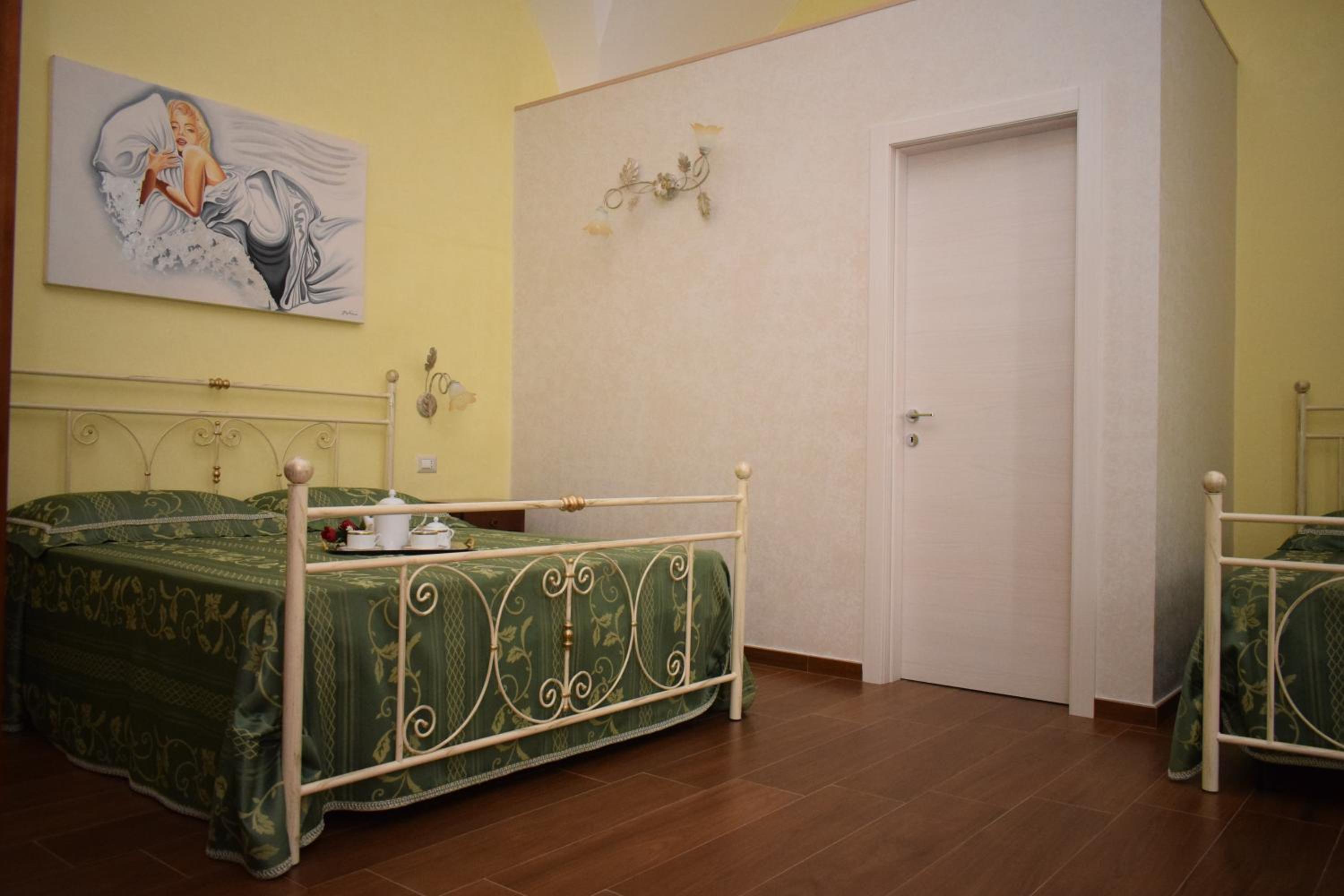 Superior Triple Room photo 2