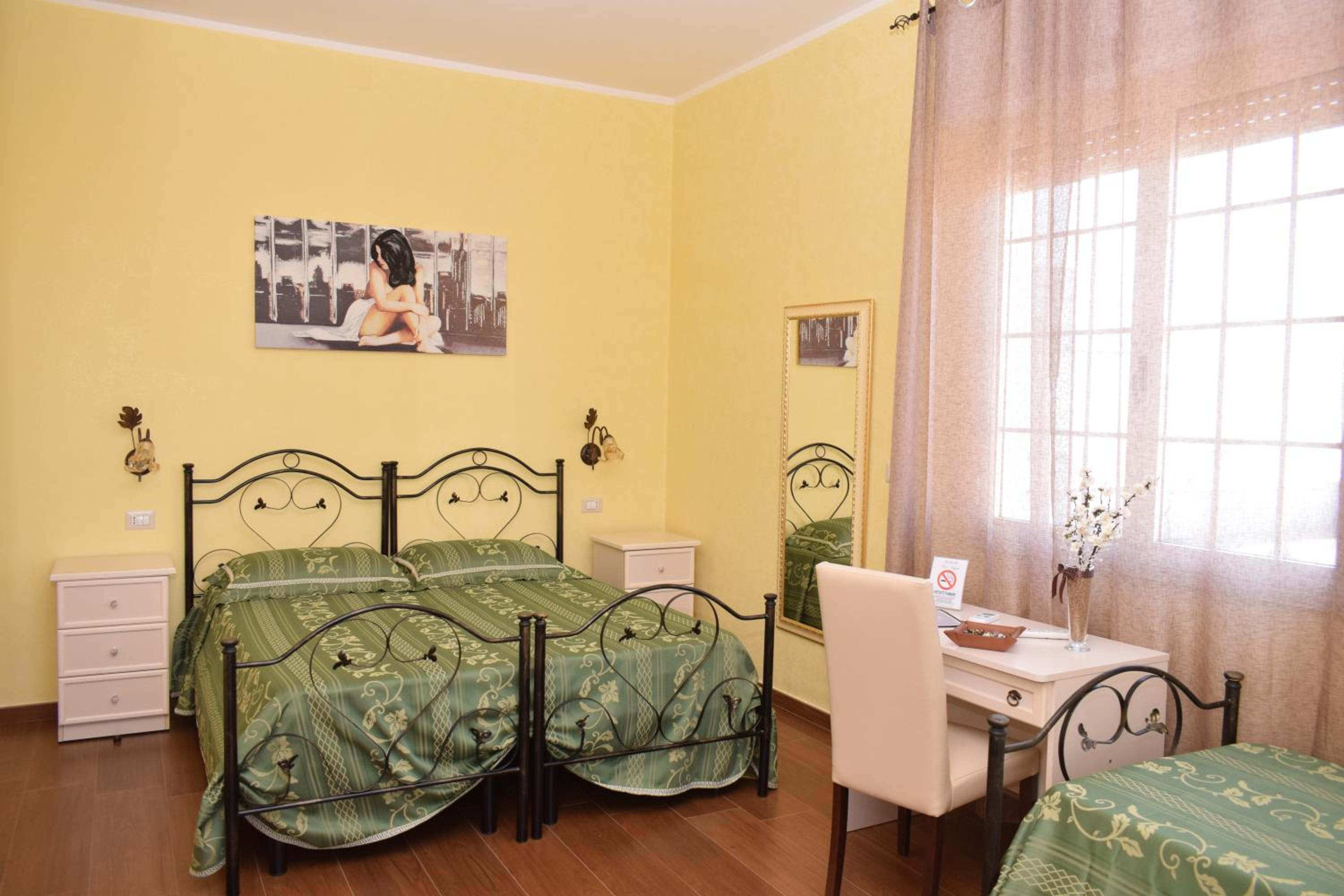 Triple Room with Balcony photo 2