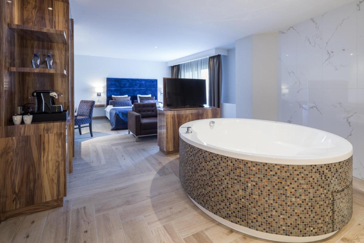 Executive Suite photo 2