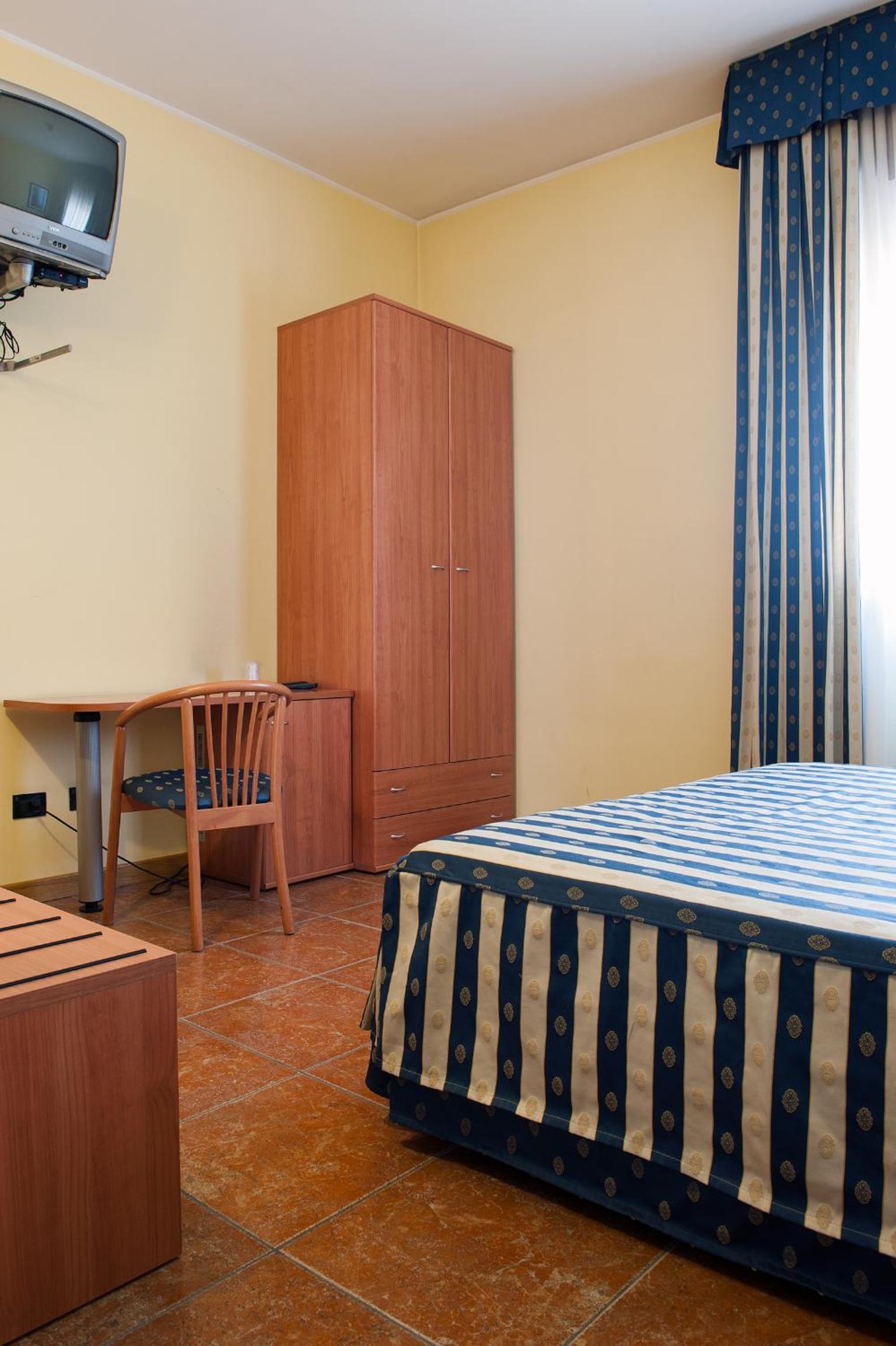 Double Room photo 3
