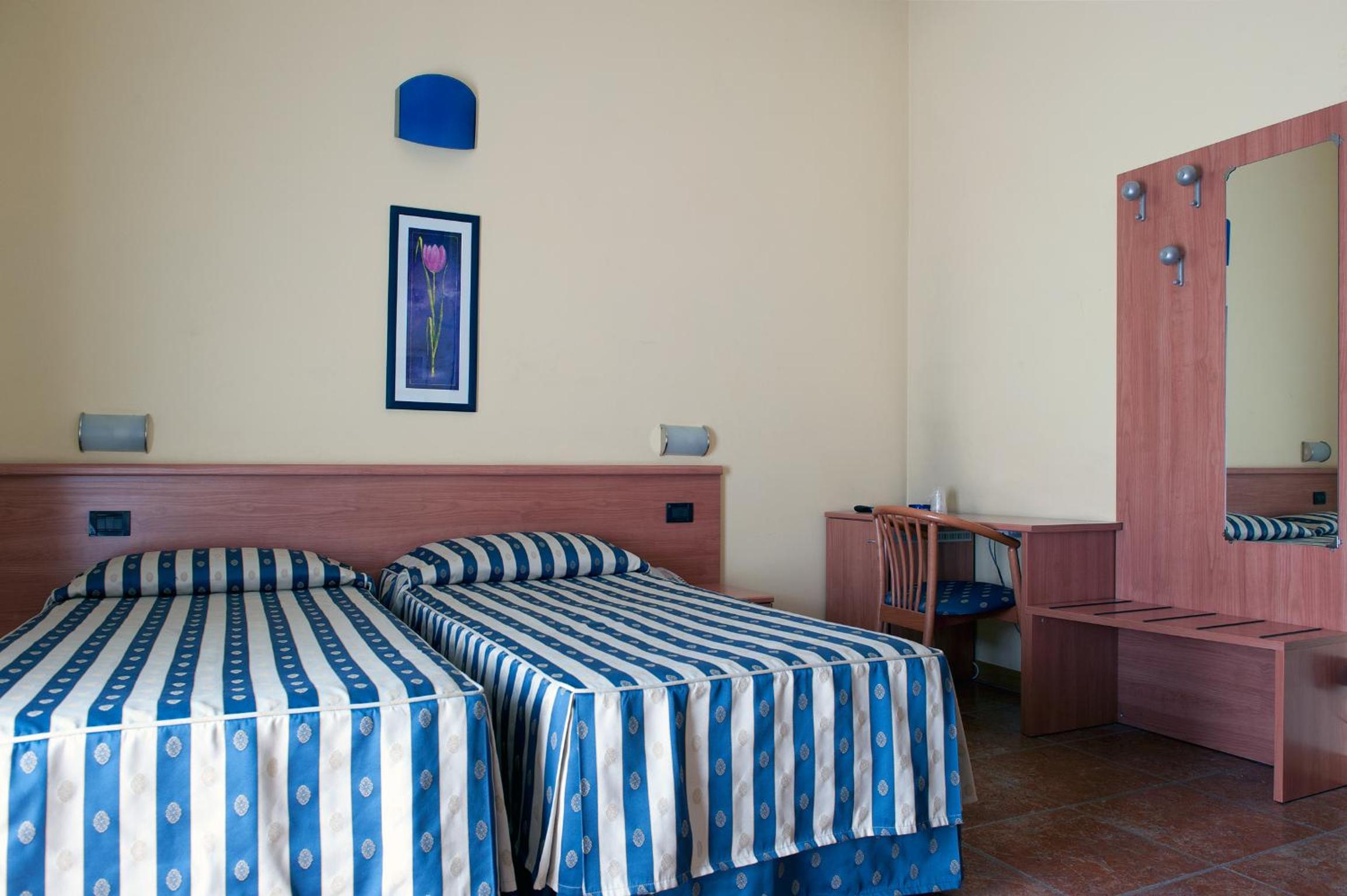 Twin Room photo 2