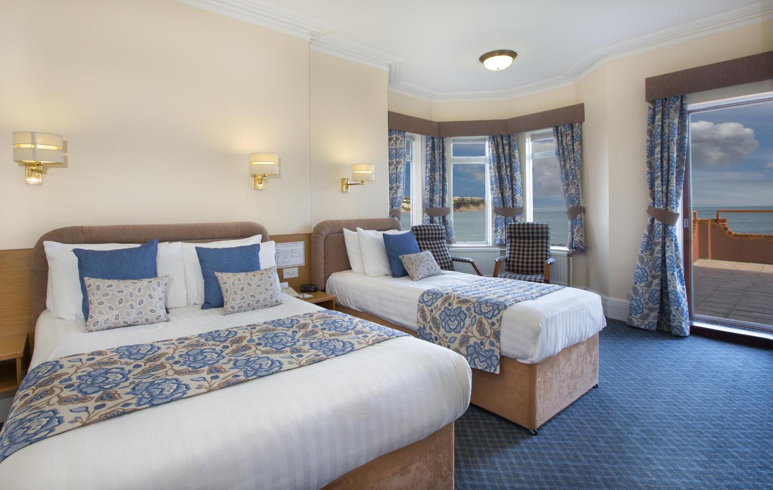 Superior Triple Room with Sea View - Photo 1