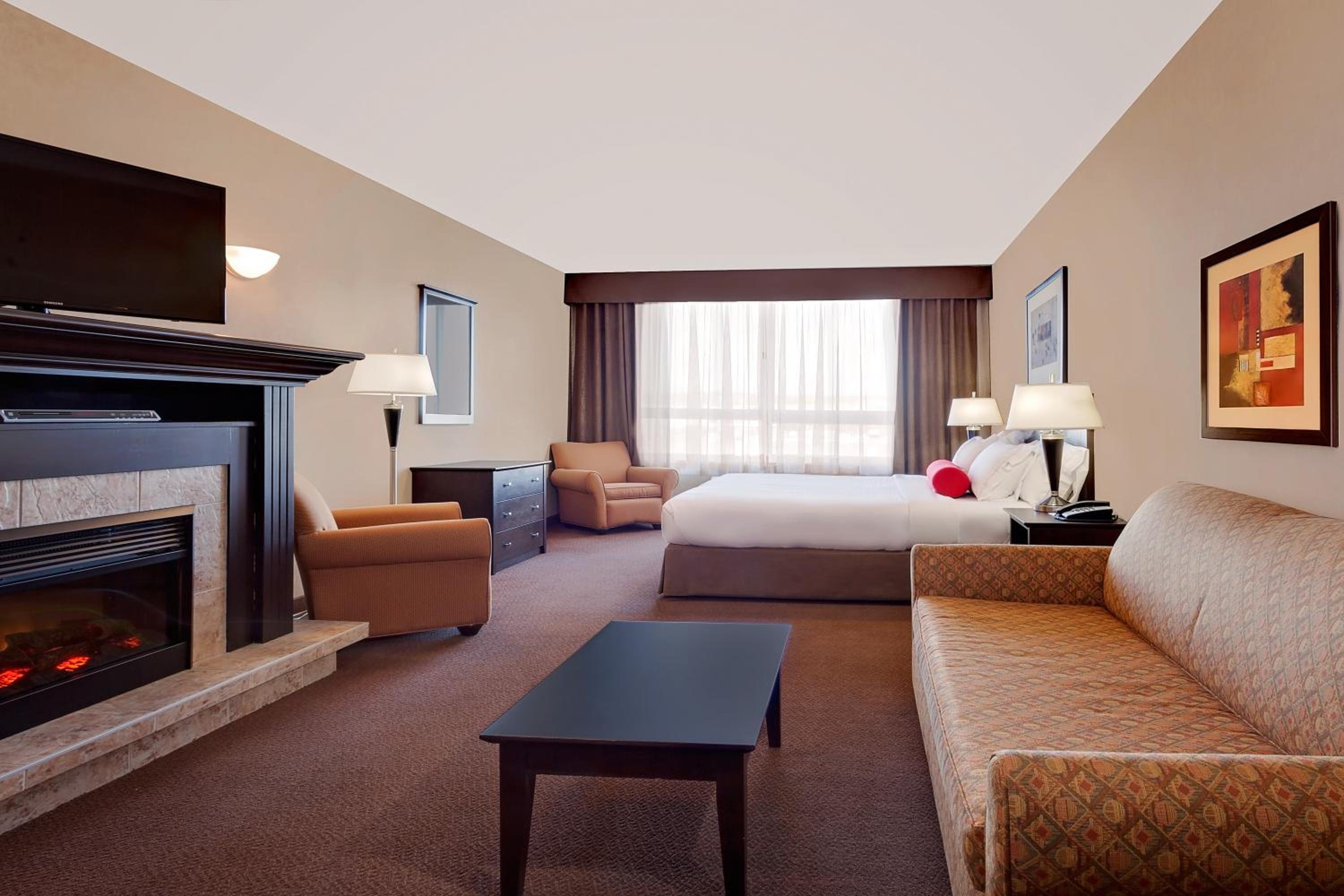 King Suite with Sofa-Bed - Photo 1