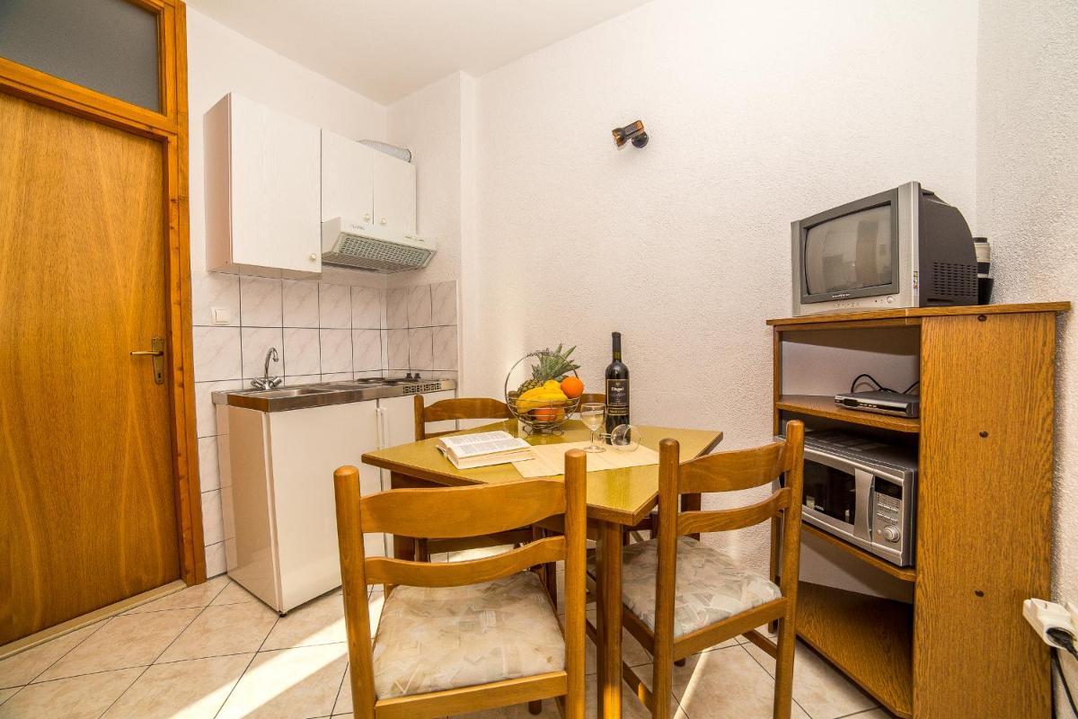 Apartment with Sea View photo 2