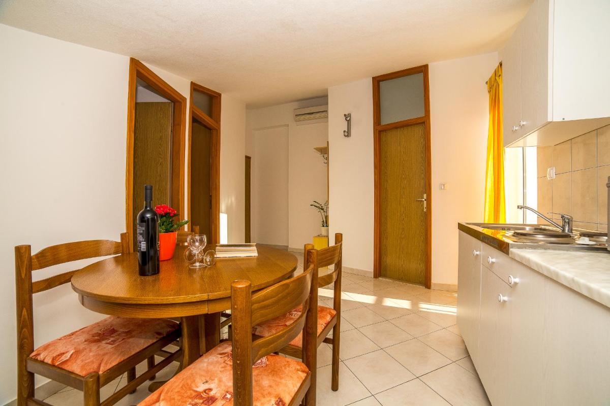 Apartment with Sea View photo 3