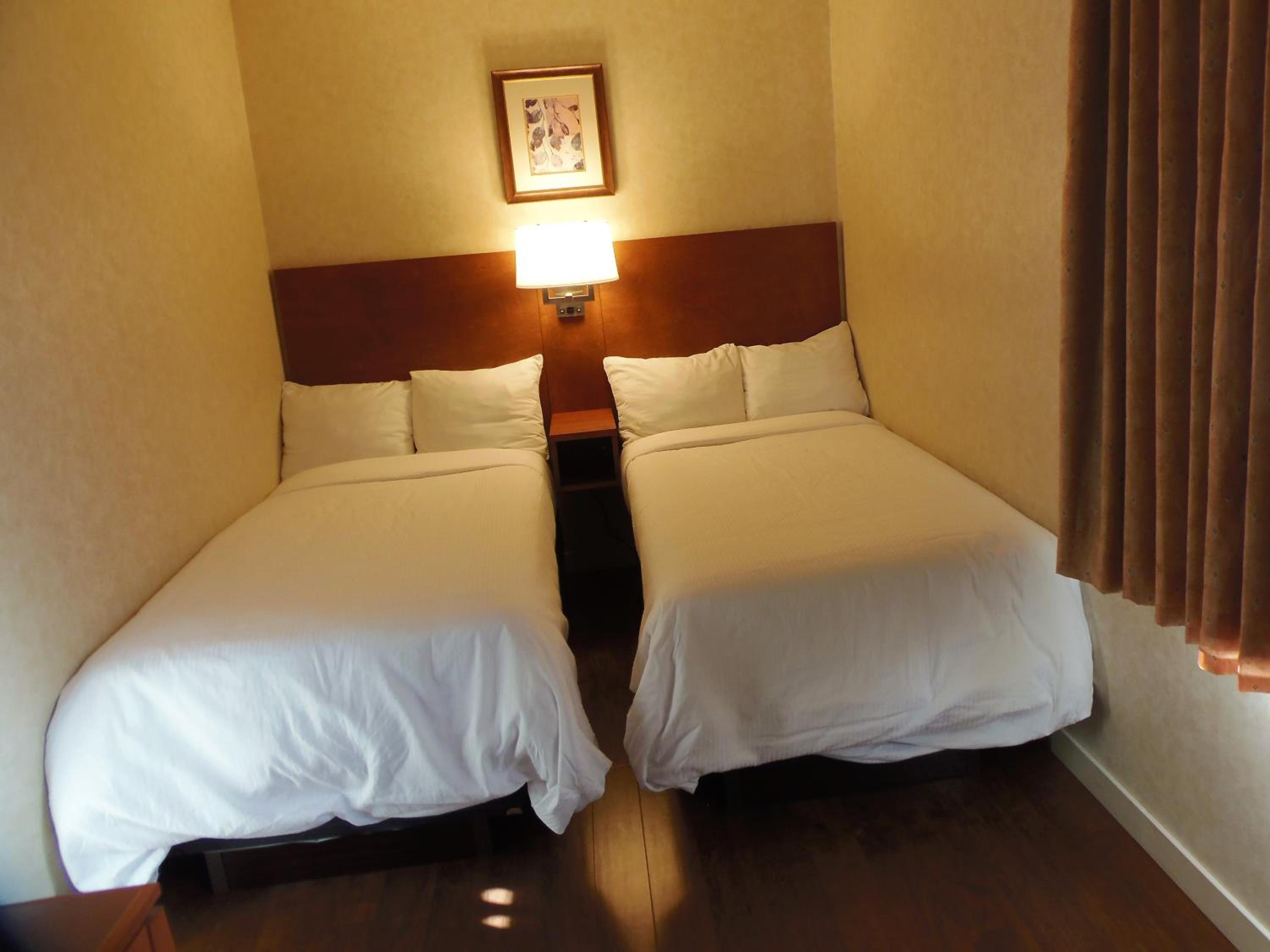 Two-Bedroom Suite - Photo 11