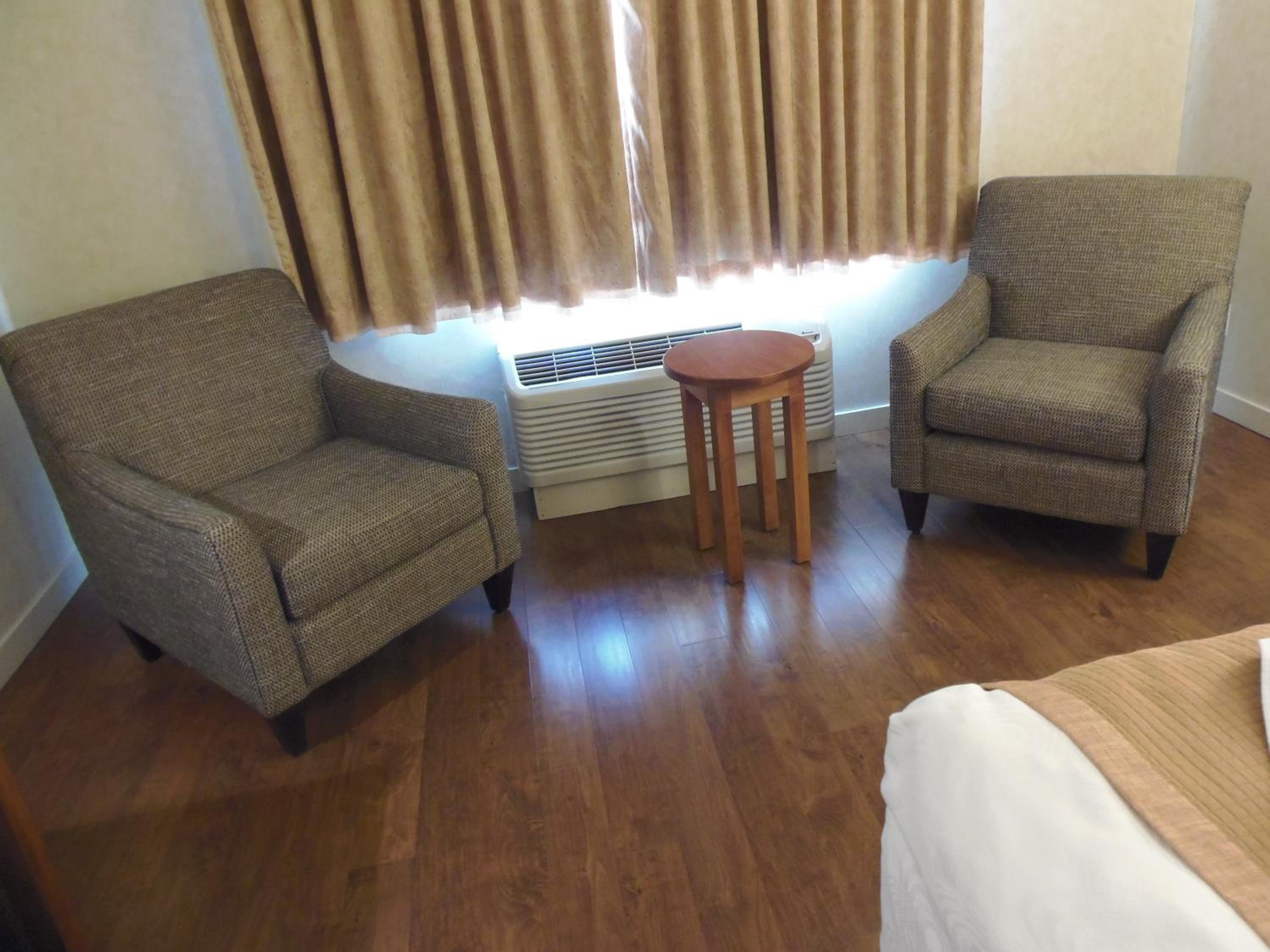 King Suite - Photo 15