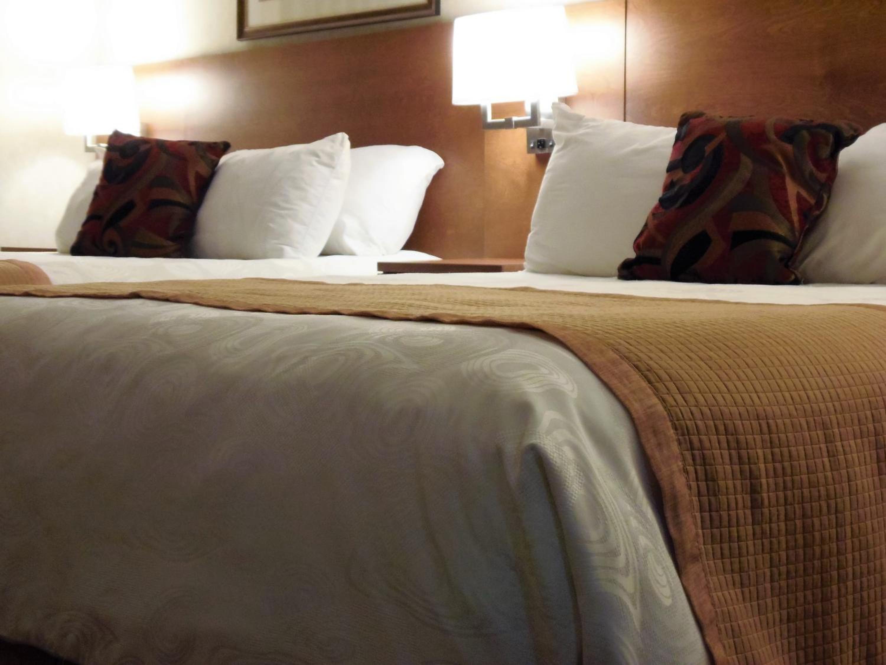 Standard Queen Room with Two QUeen Beds - New Building - Photo 19
