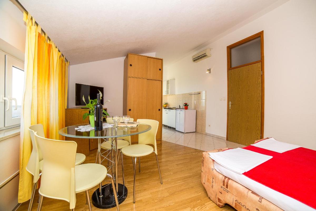 Apartment with Sea View photo 1