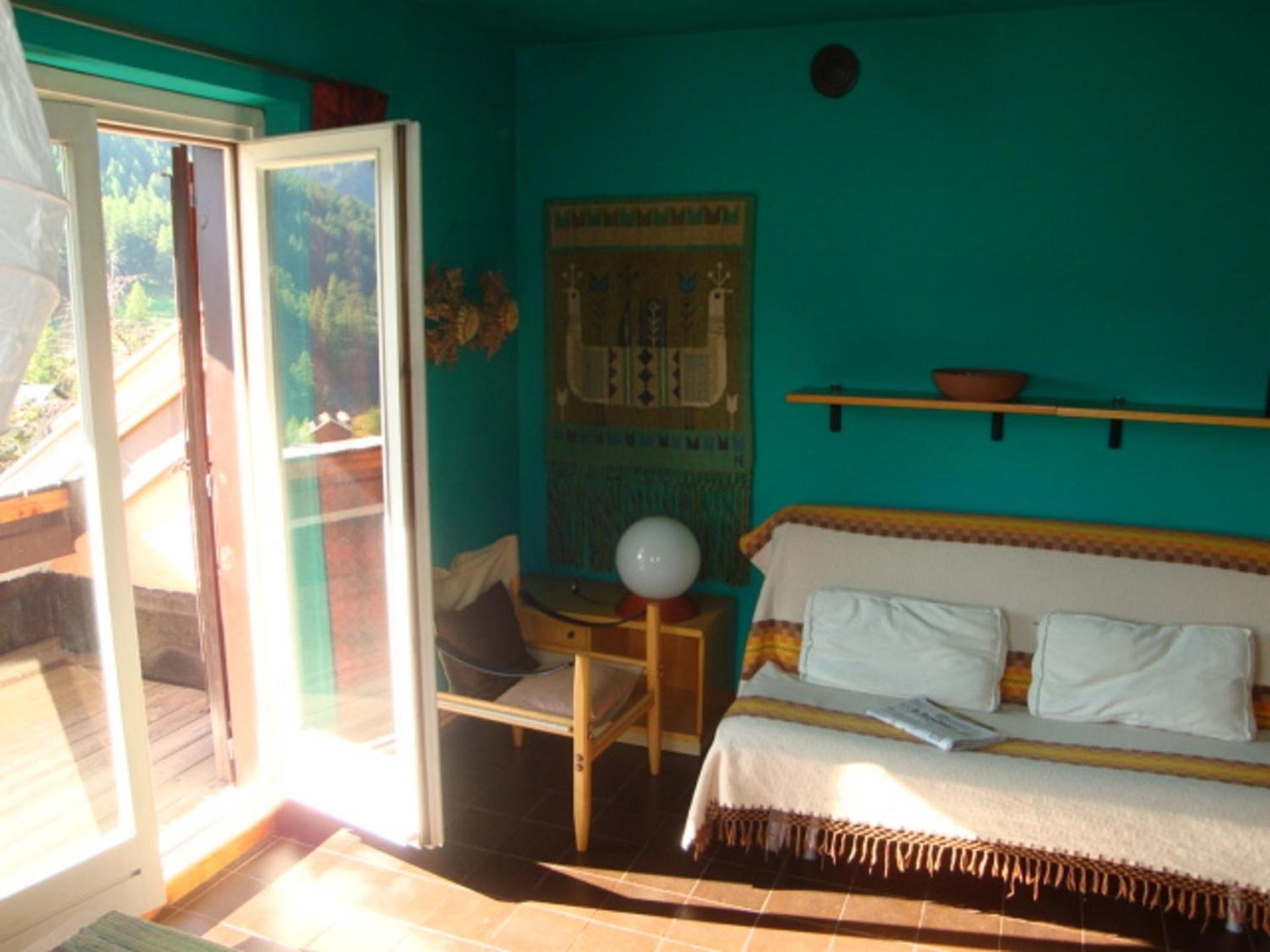 Apartment with Balcony photo 1