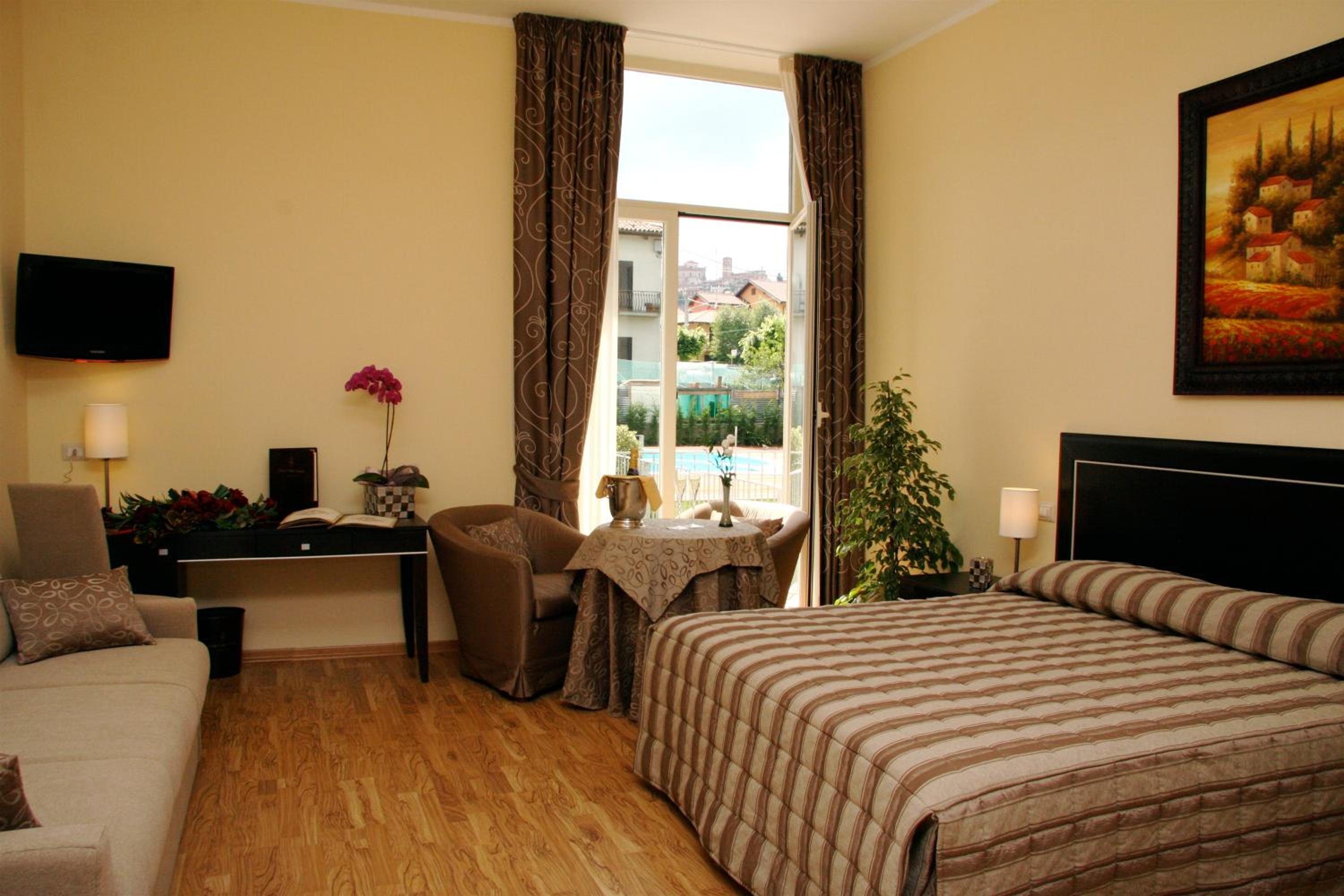 Junior Suite - Photo 1
