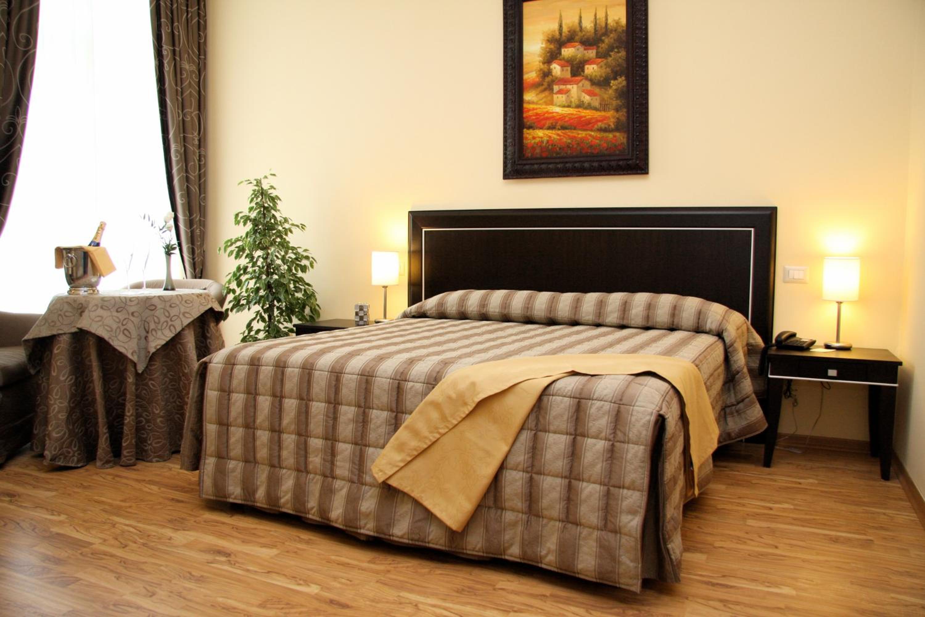 Junior Suite - Photo 16