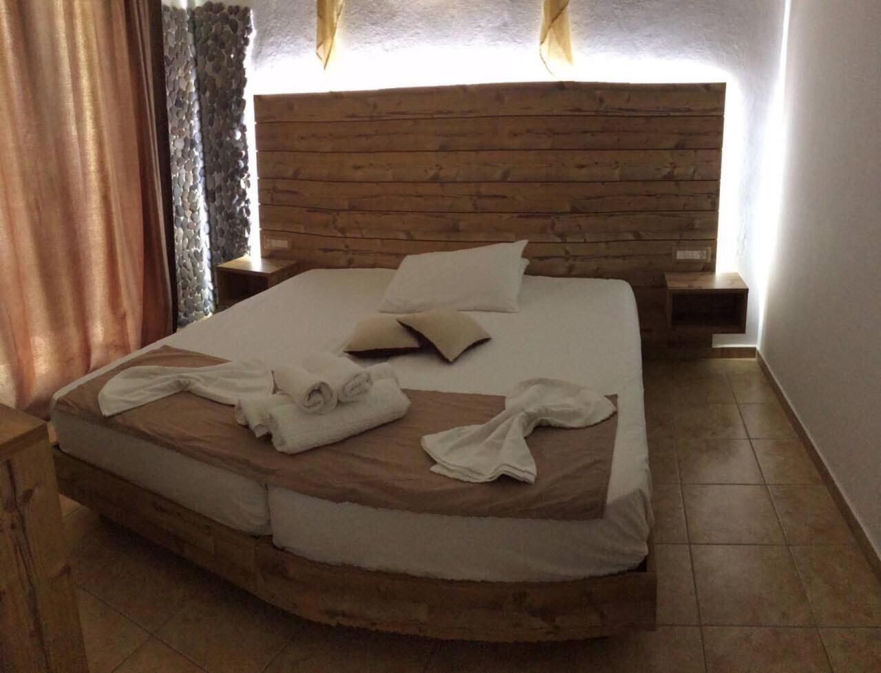 Superior Double or Twin Room - Photo 15