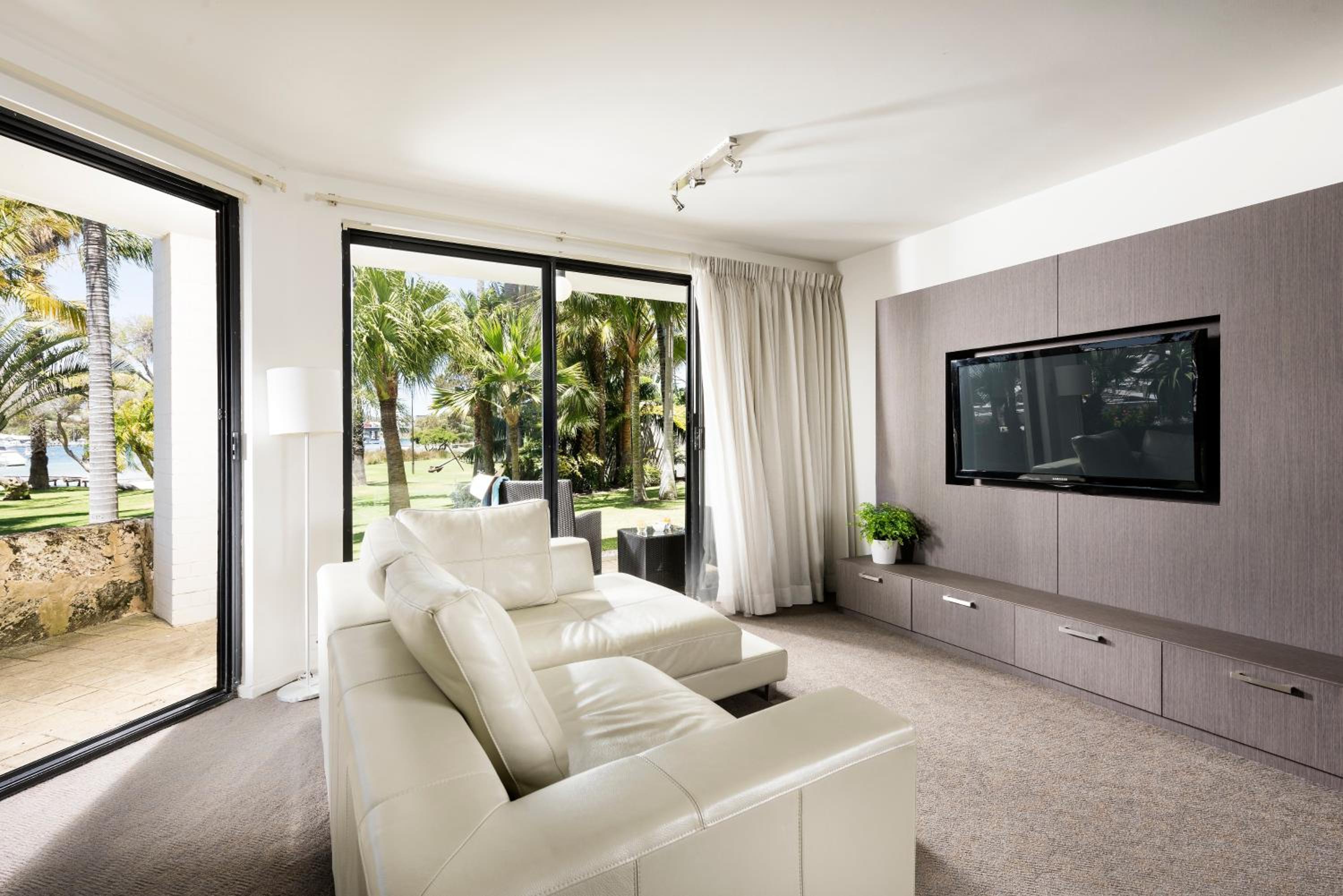 King Suite – Eco Green Stay