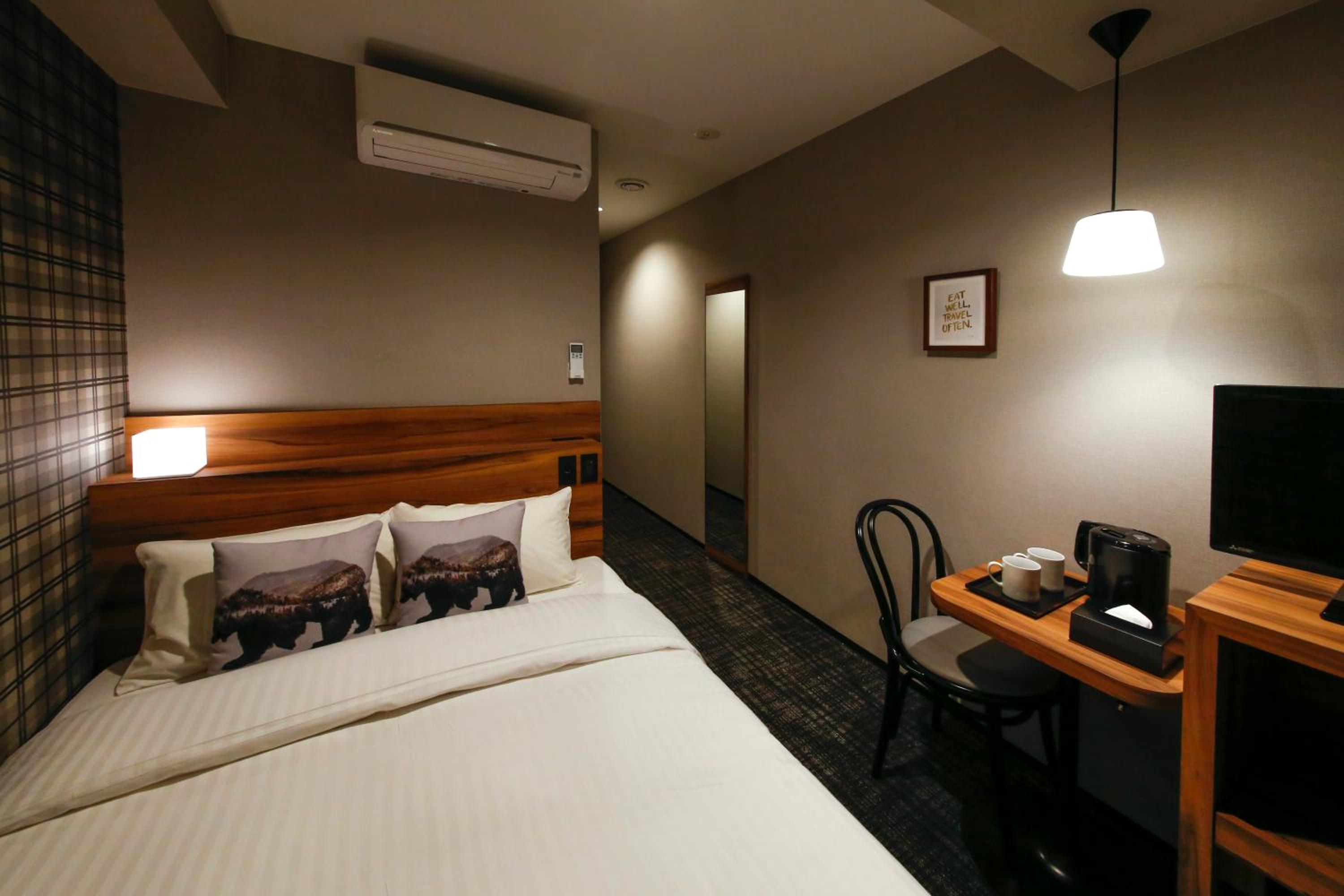Double Room with Small Double Bed - Non-Smoking