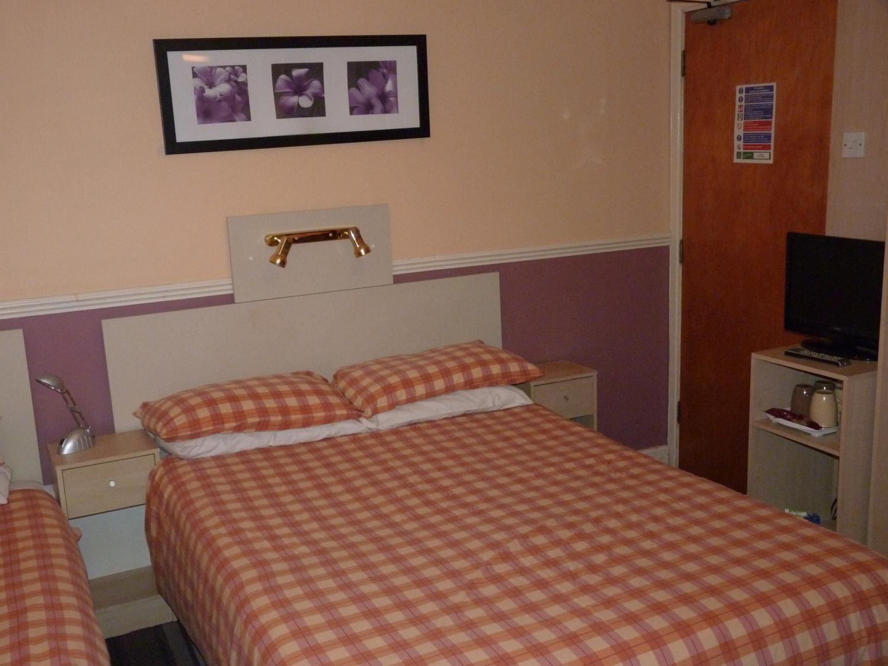 Triple Room - Photo 1