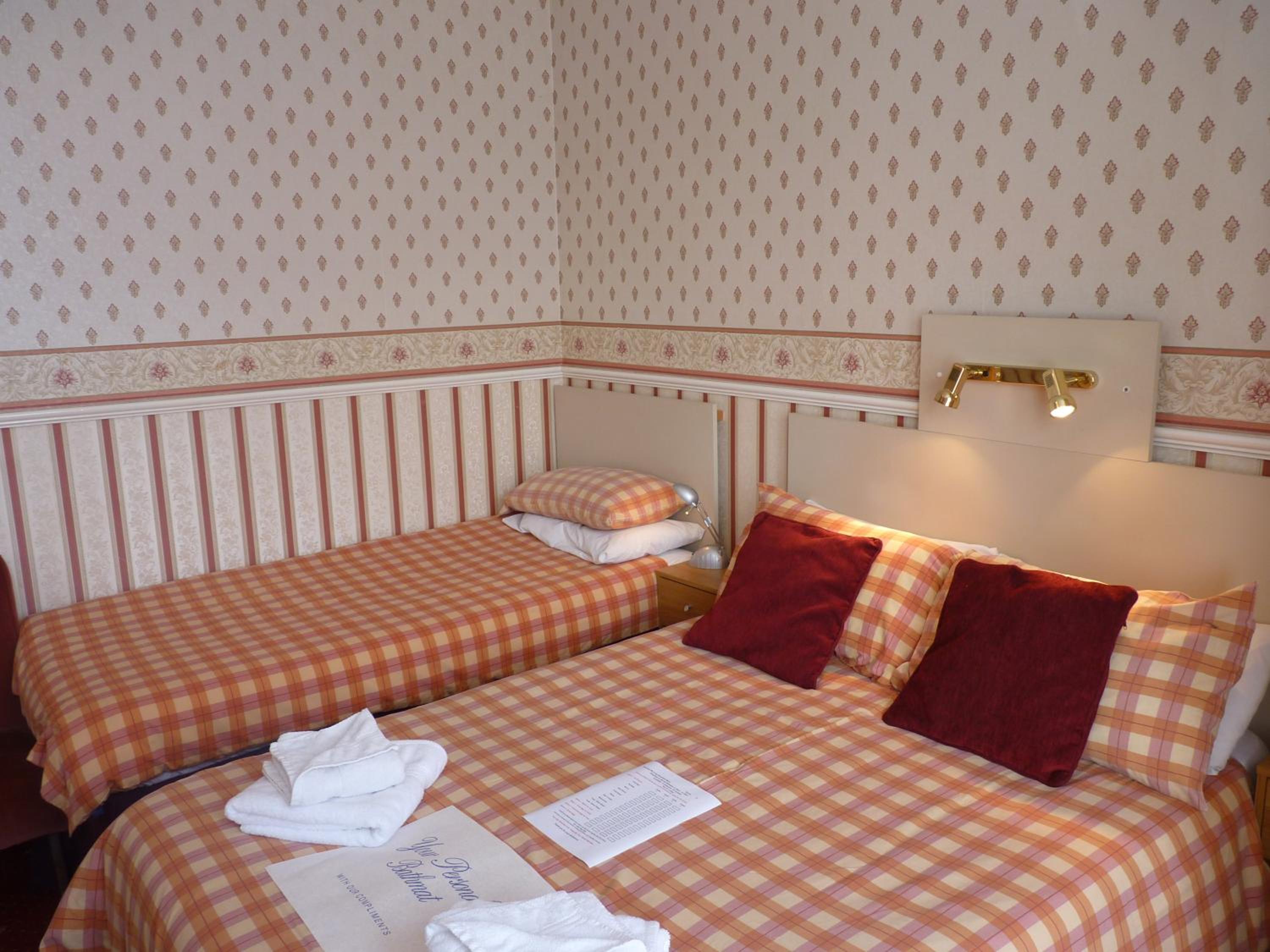 Triple Room - Photo 6