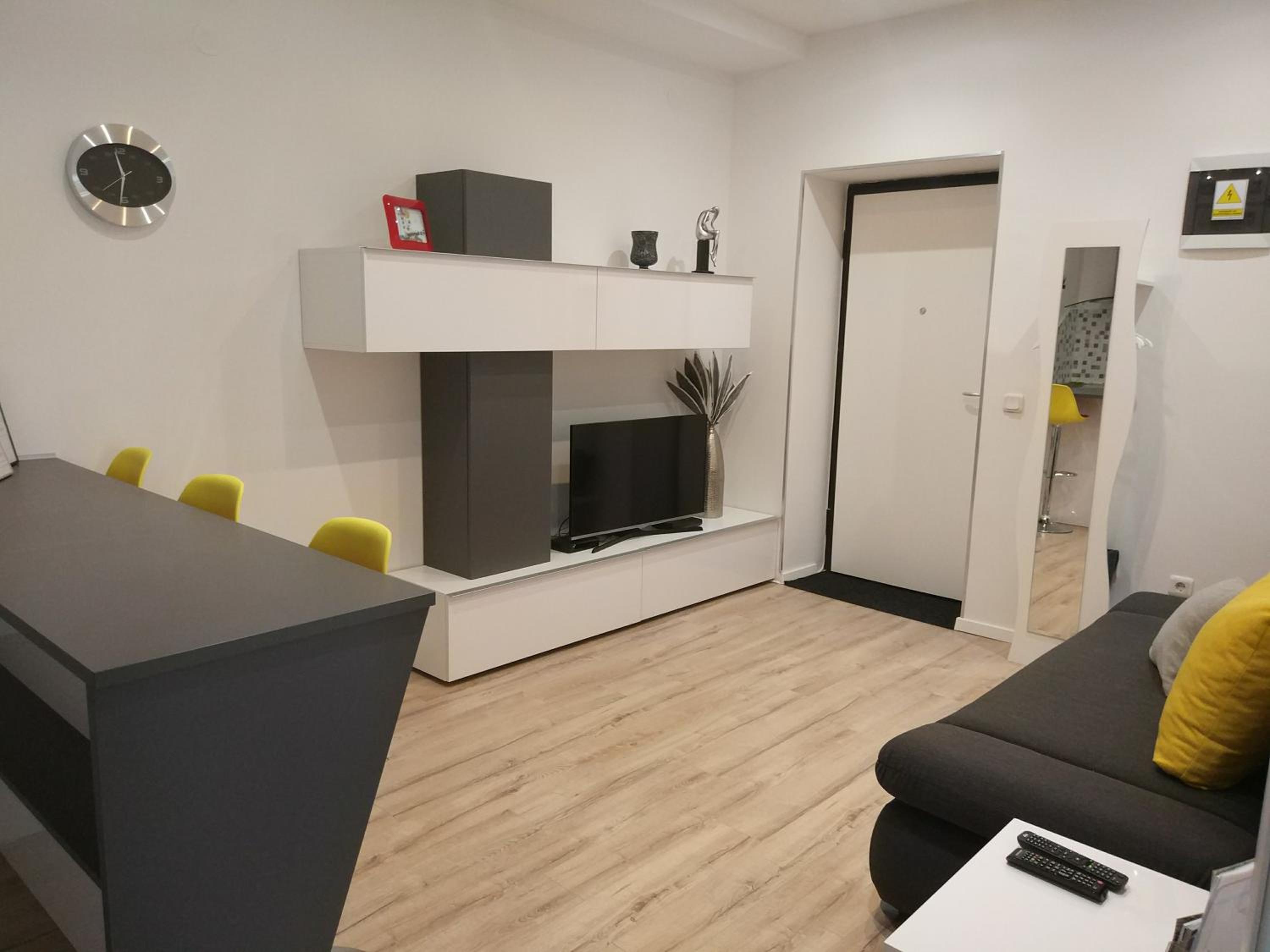 Studio Apartment