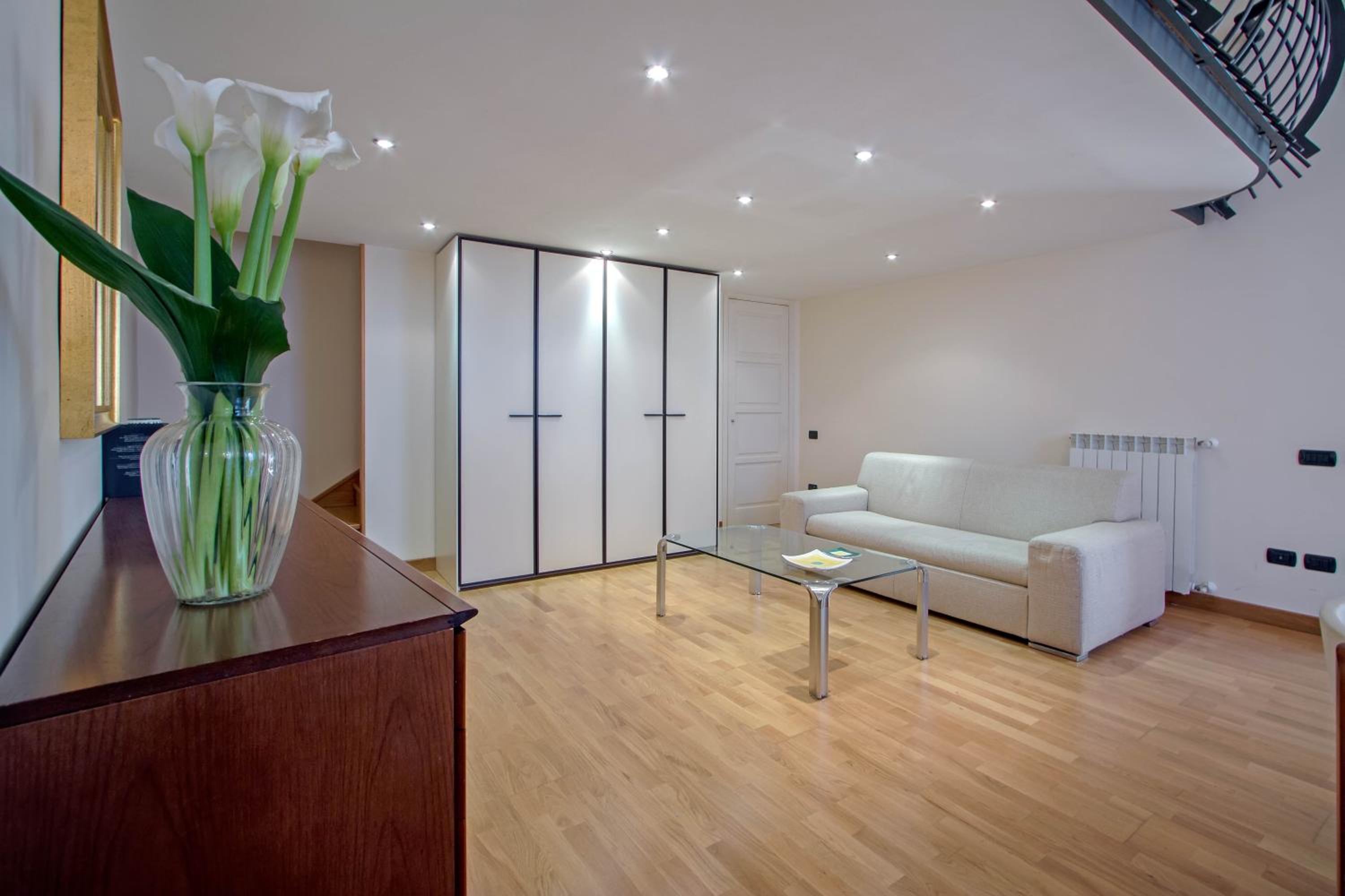 Apartment photo 1