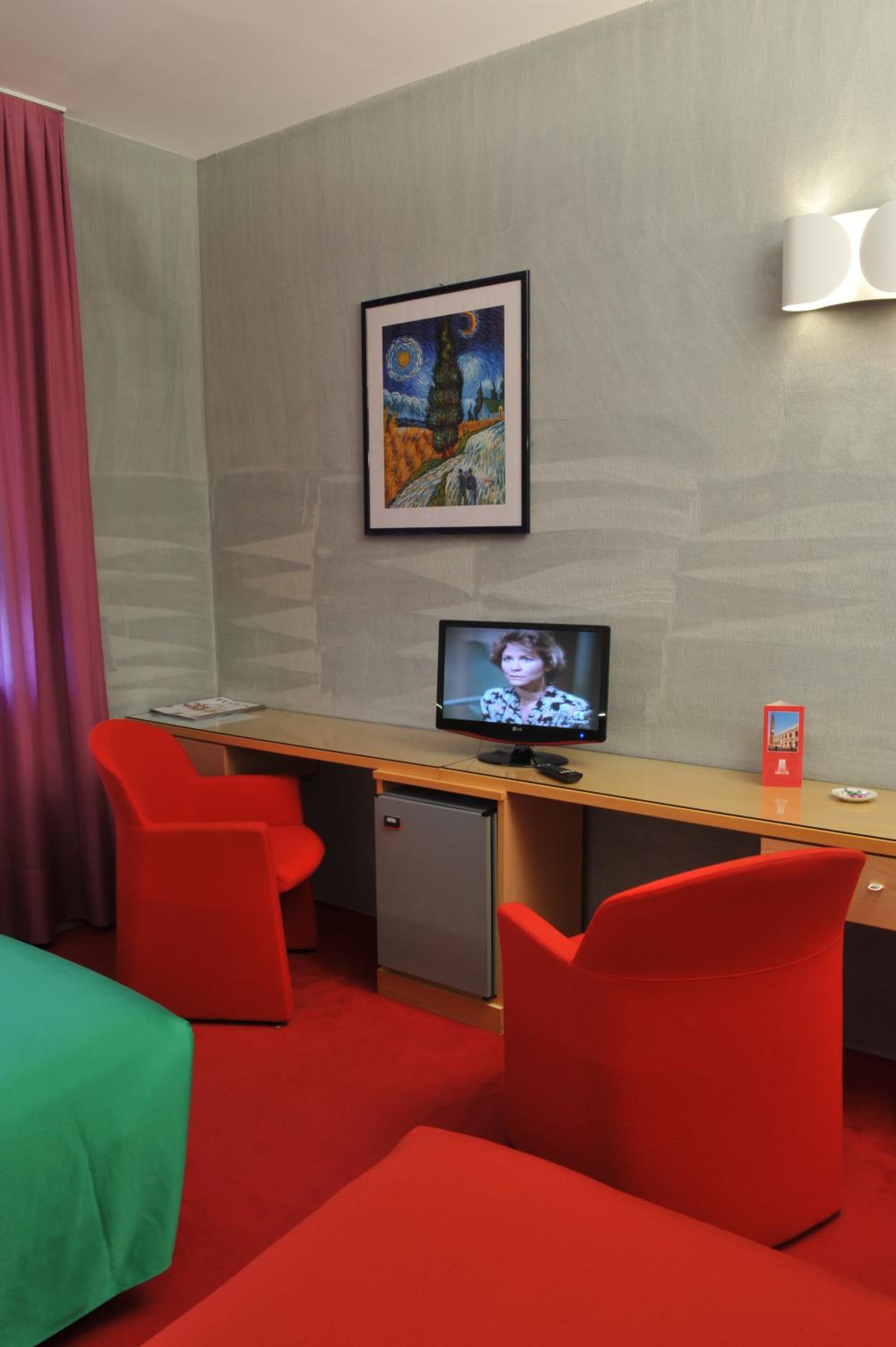 Double Room - Photo 8