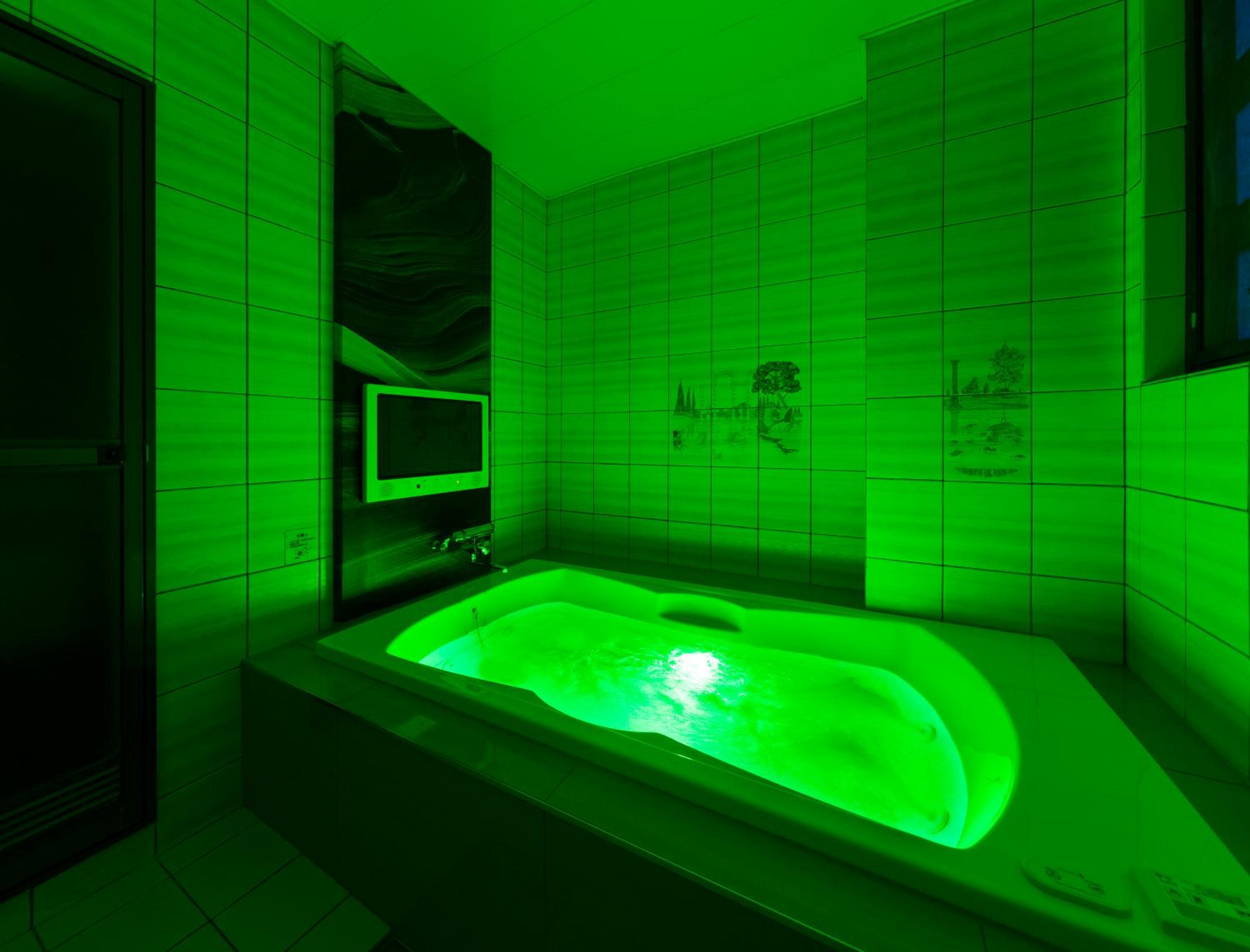 Economy Double Room - Photo 9