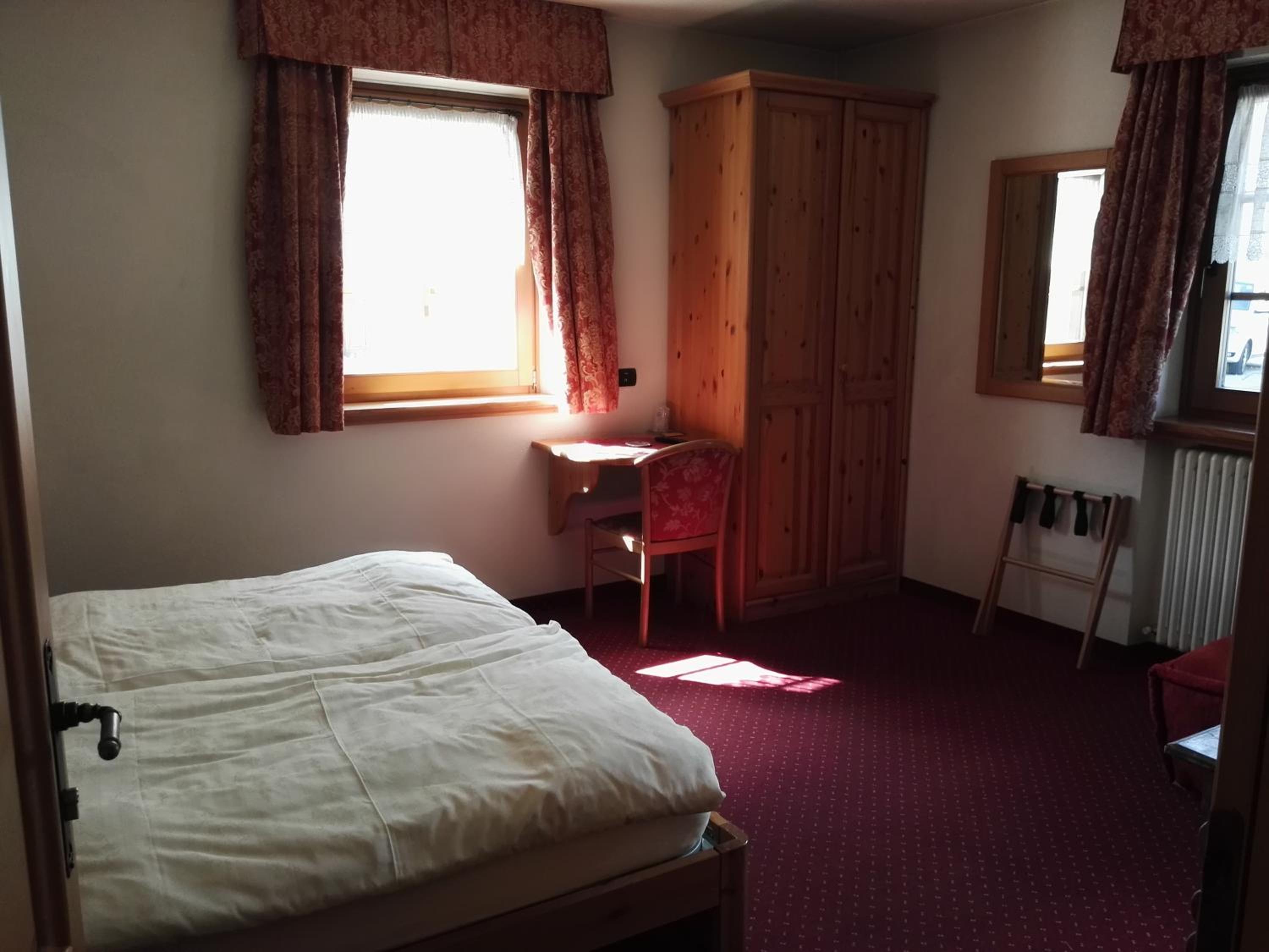 Standard Twin Room photo 1