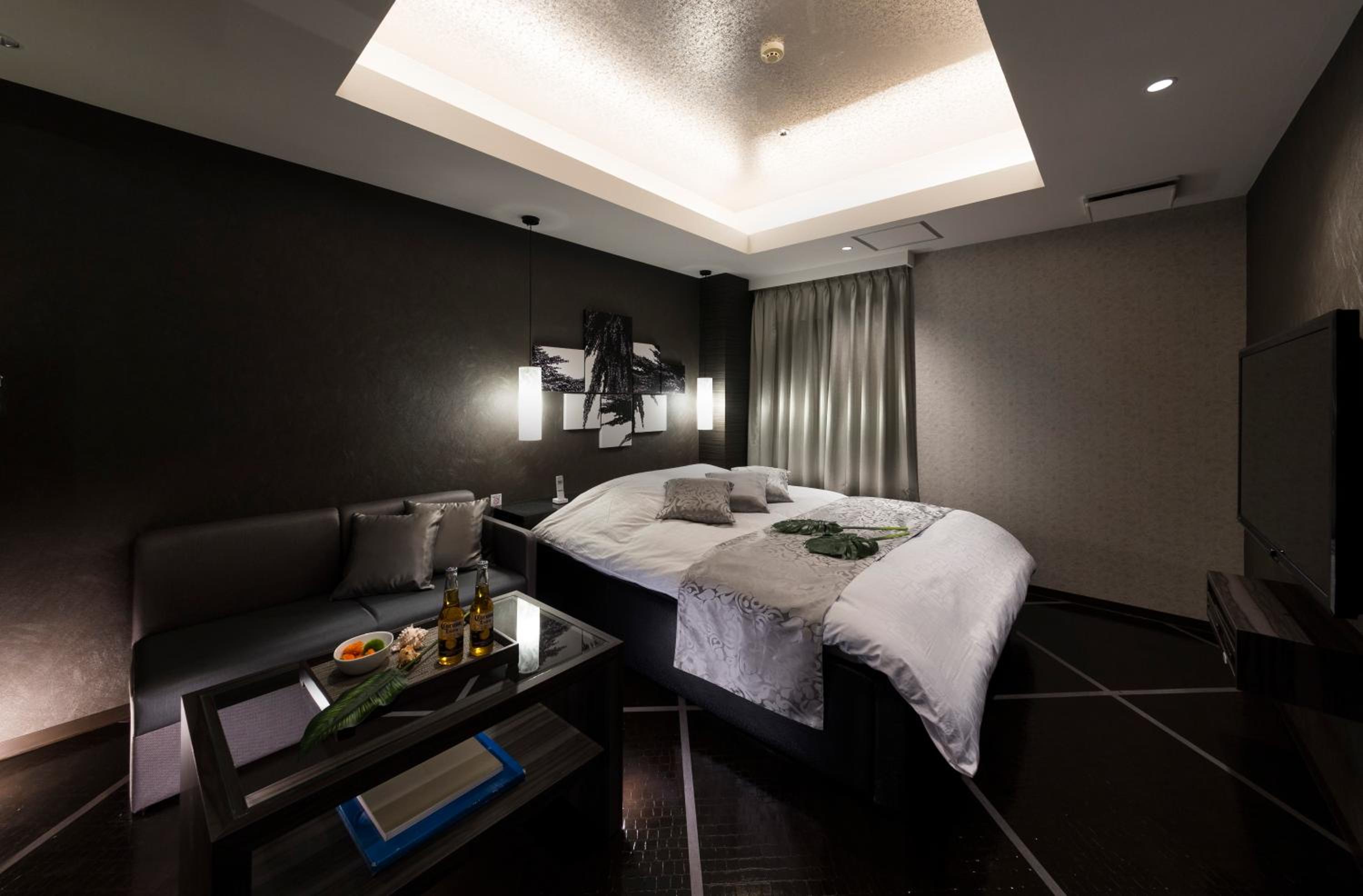 Standard Double Room - Photo 23