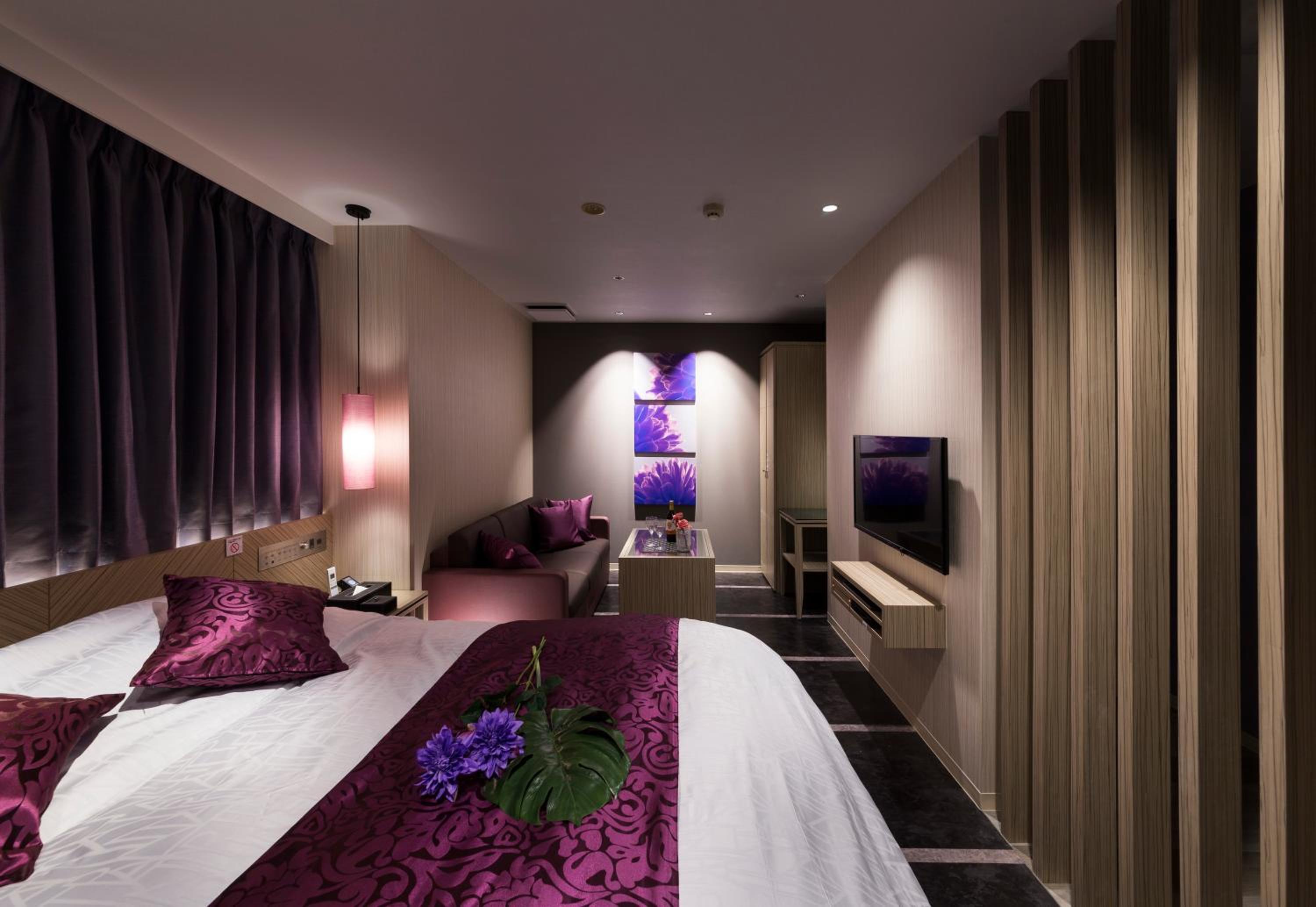 Standard Double Room - Photo 11