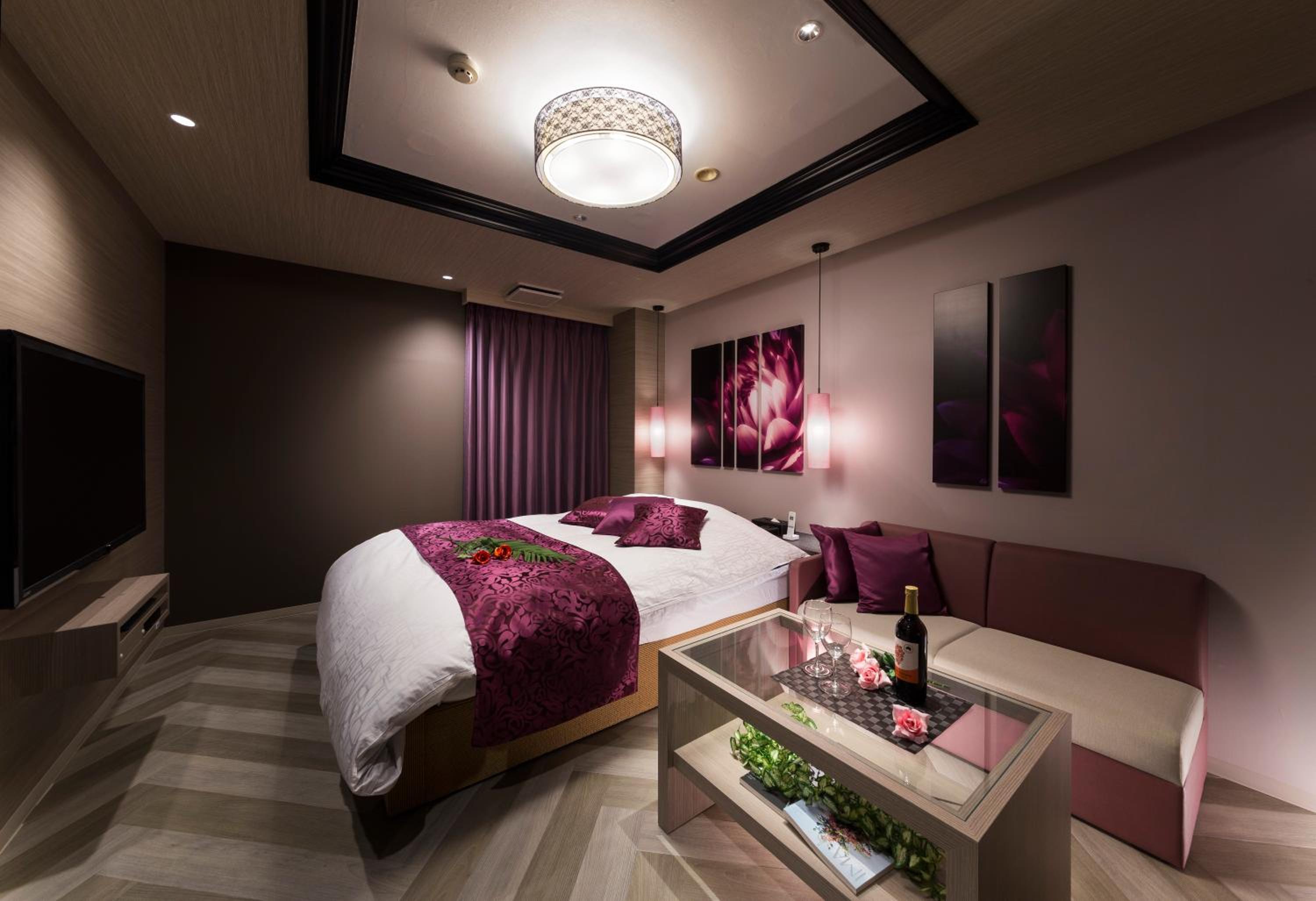 Standard Double Room - Photo 9
