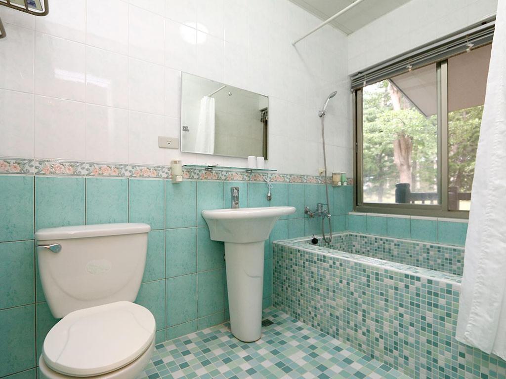Deluxe Double Room with Bath photo 2