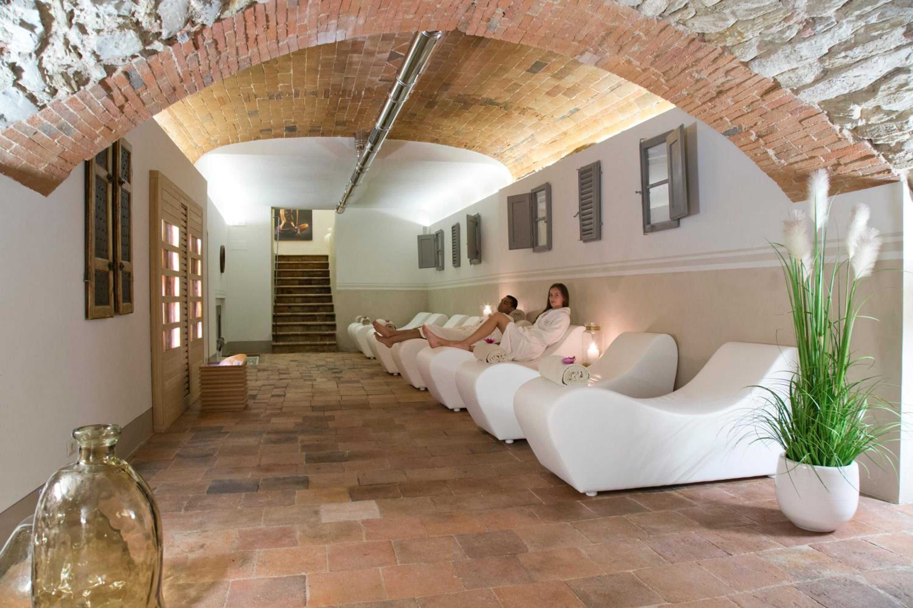 Classic Double Room with Spa Access - Photo 3