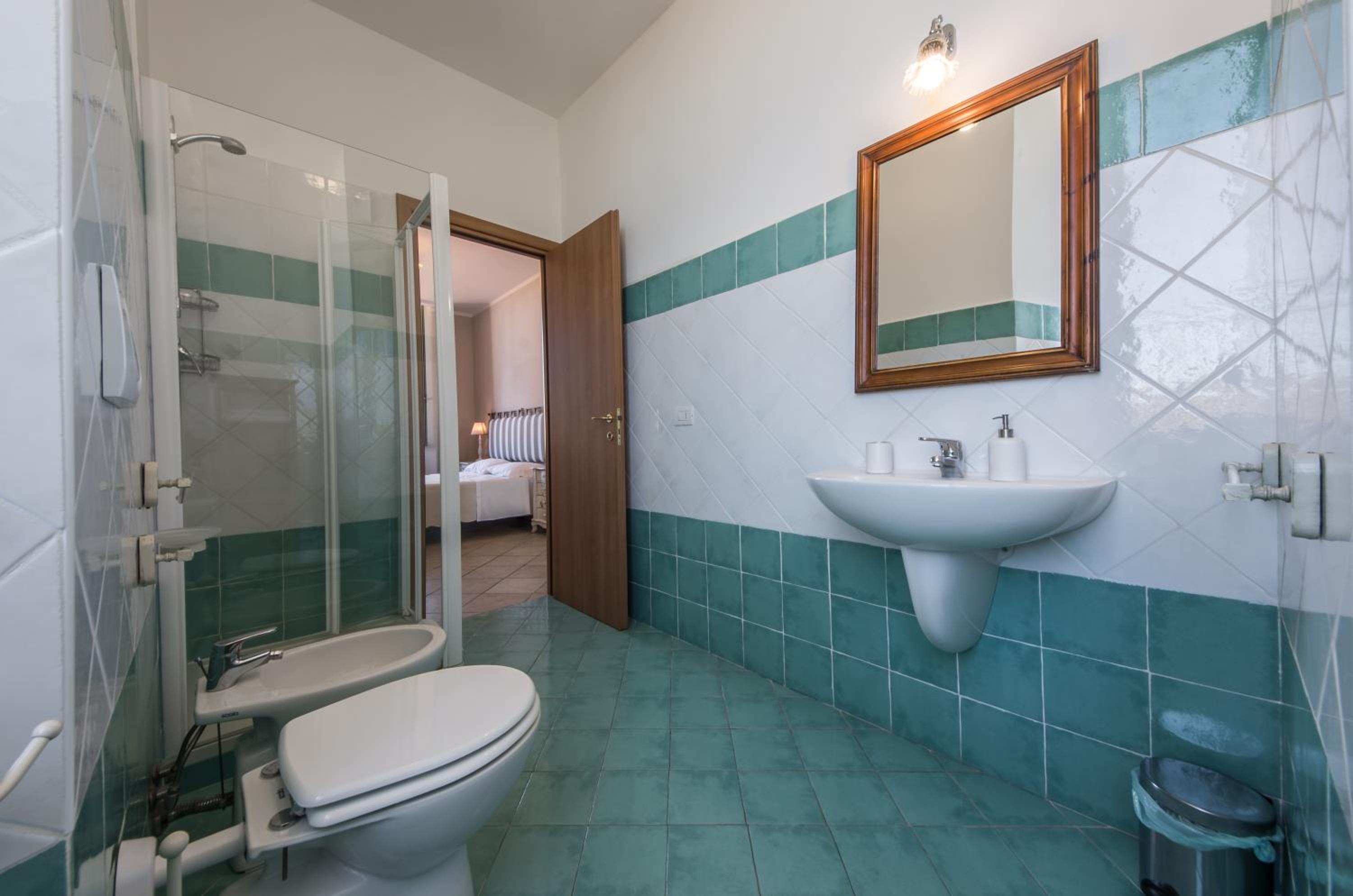 Superior Double or Twin Room - Photo 25