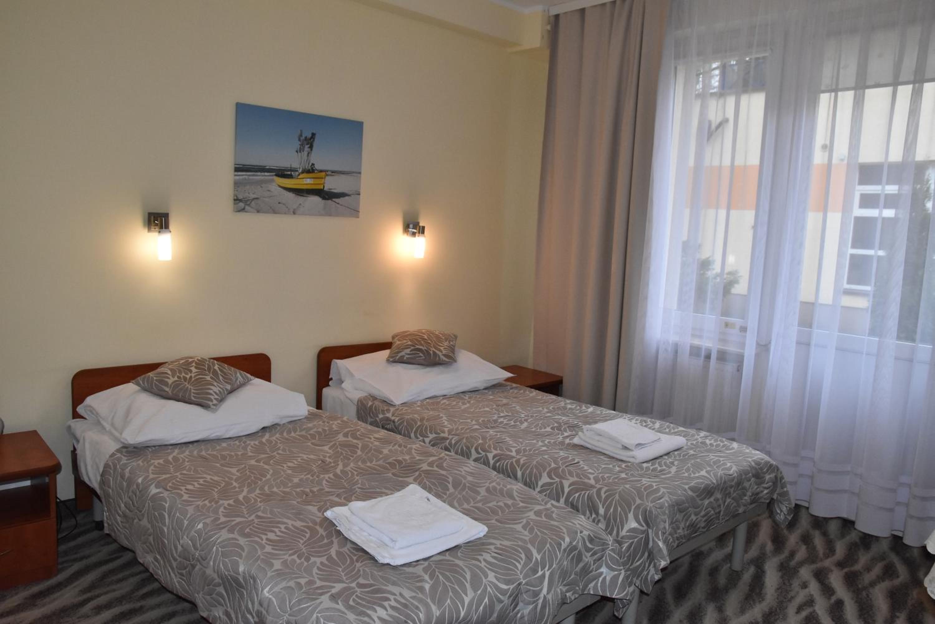 Twin Room with Balcony photo 3