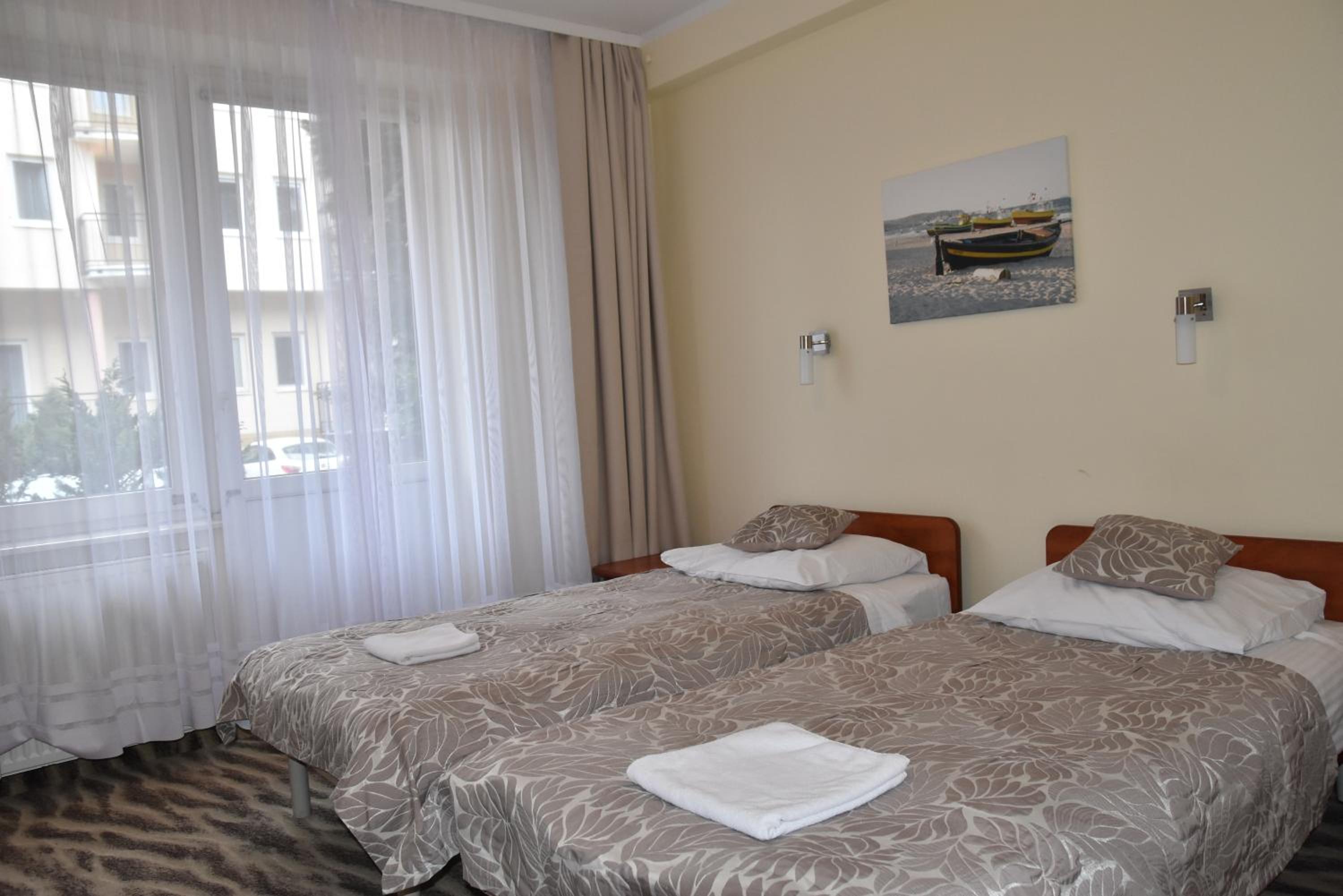 Twin Room with Balcony photo 2