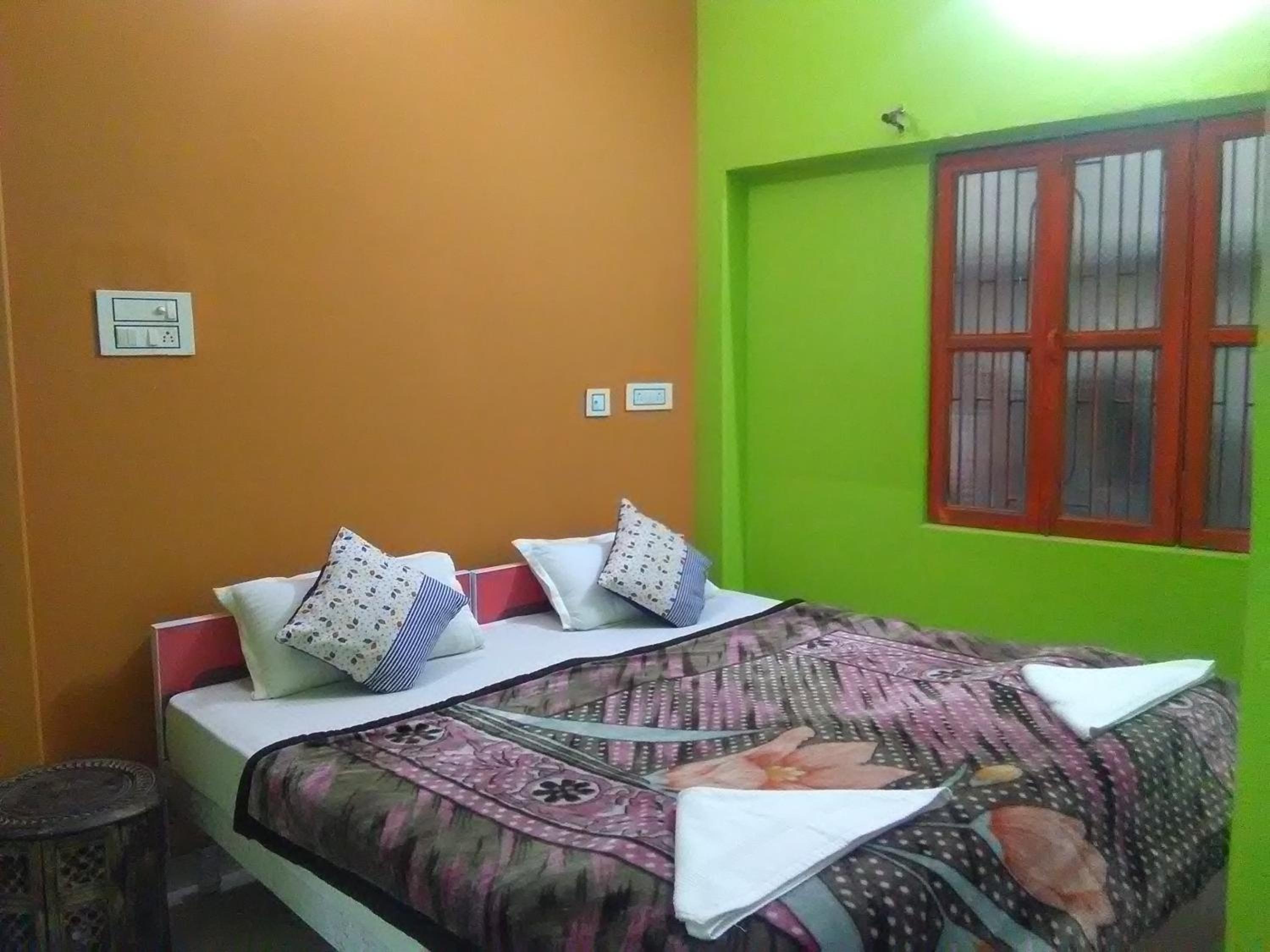 Deluxe Double Room with Shower photo 1