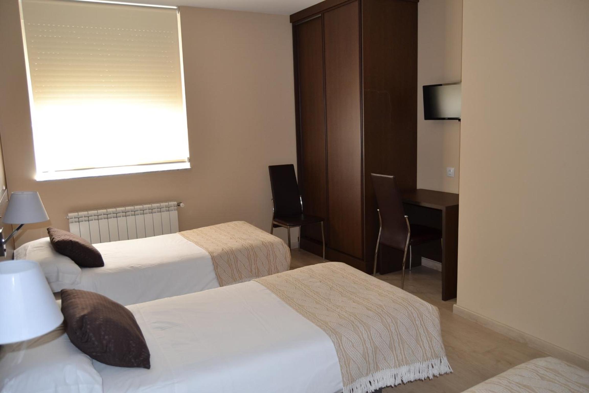 Standard Triple Room photo 2