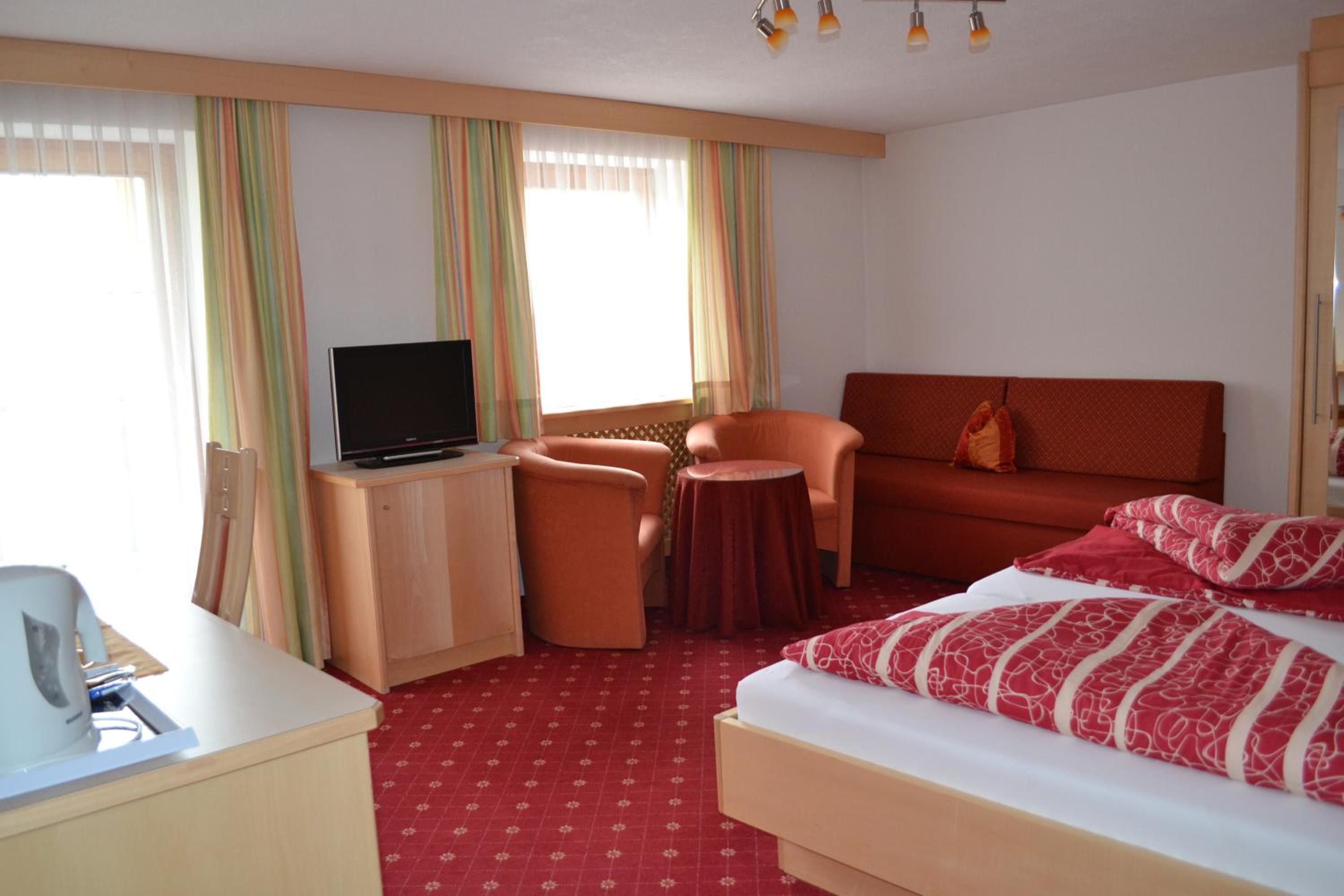 Standard Double Room with Sofa Bed photo 1