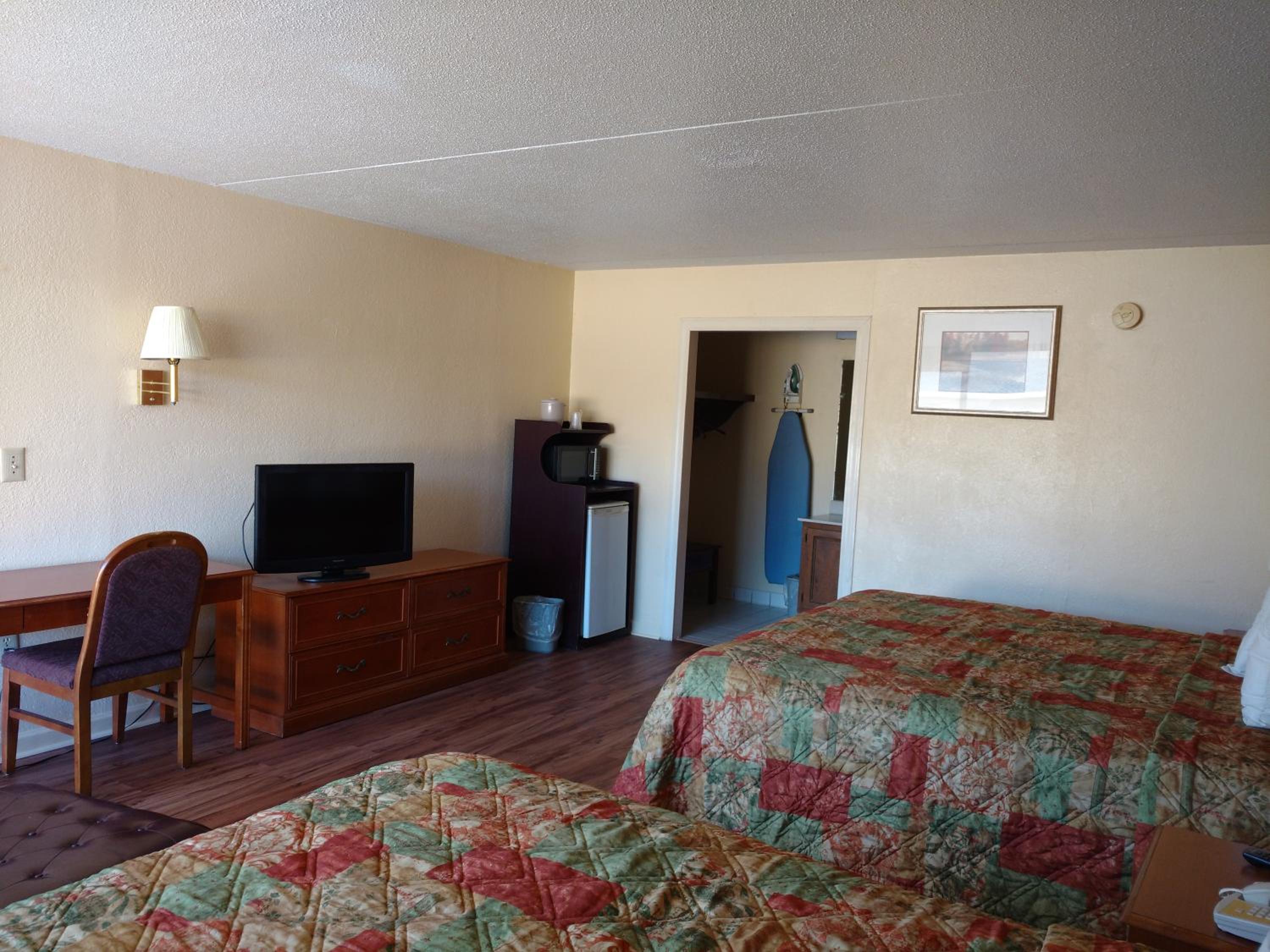 Deluxe Family Room photo 3