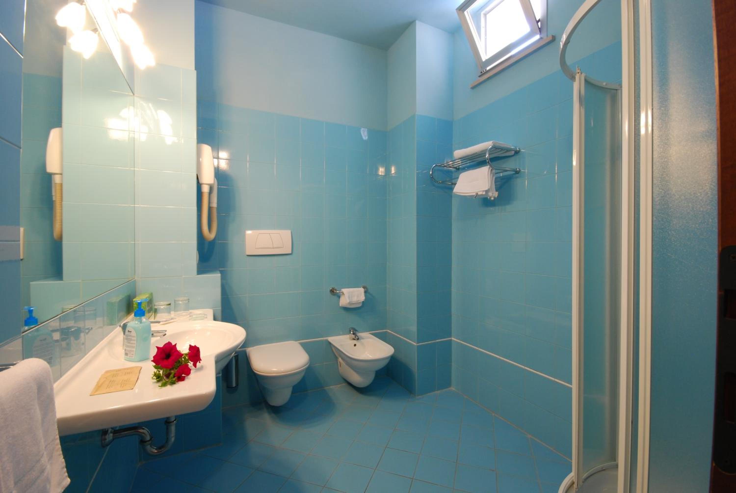 Quadruple Room with Sea View photo 2