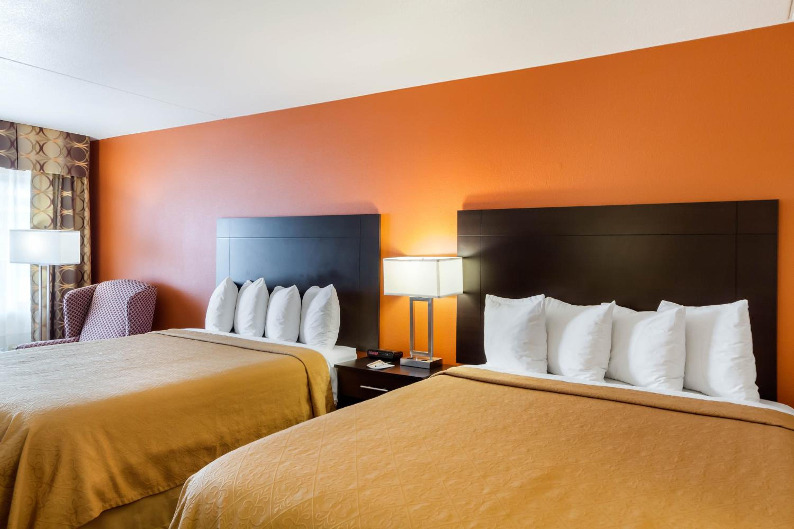 Queen Room With Two Queen Beds - Smoking photo 2