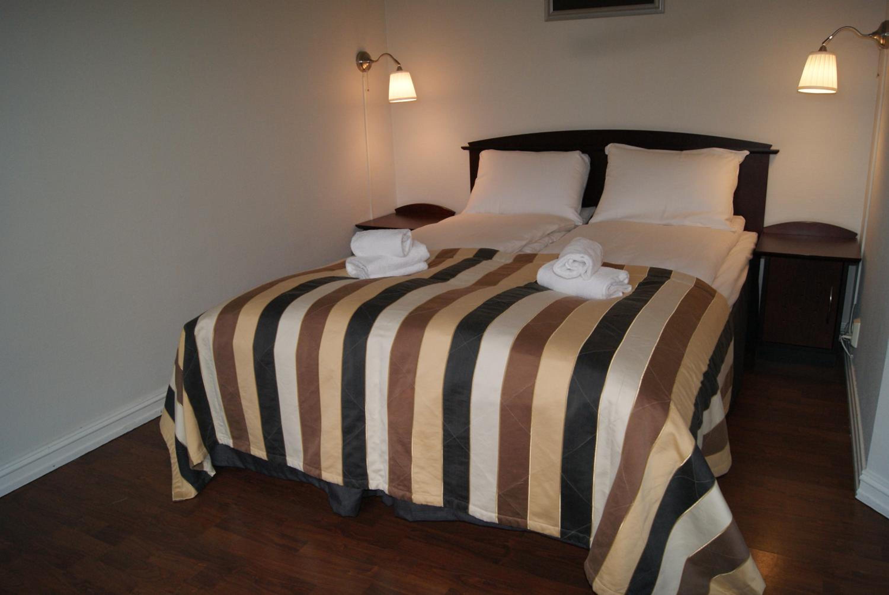 Double Room - Photo 6