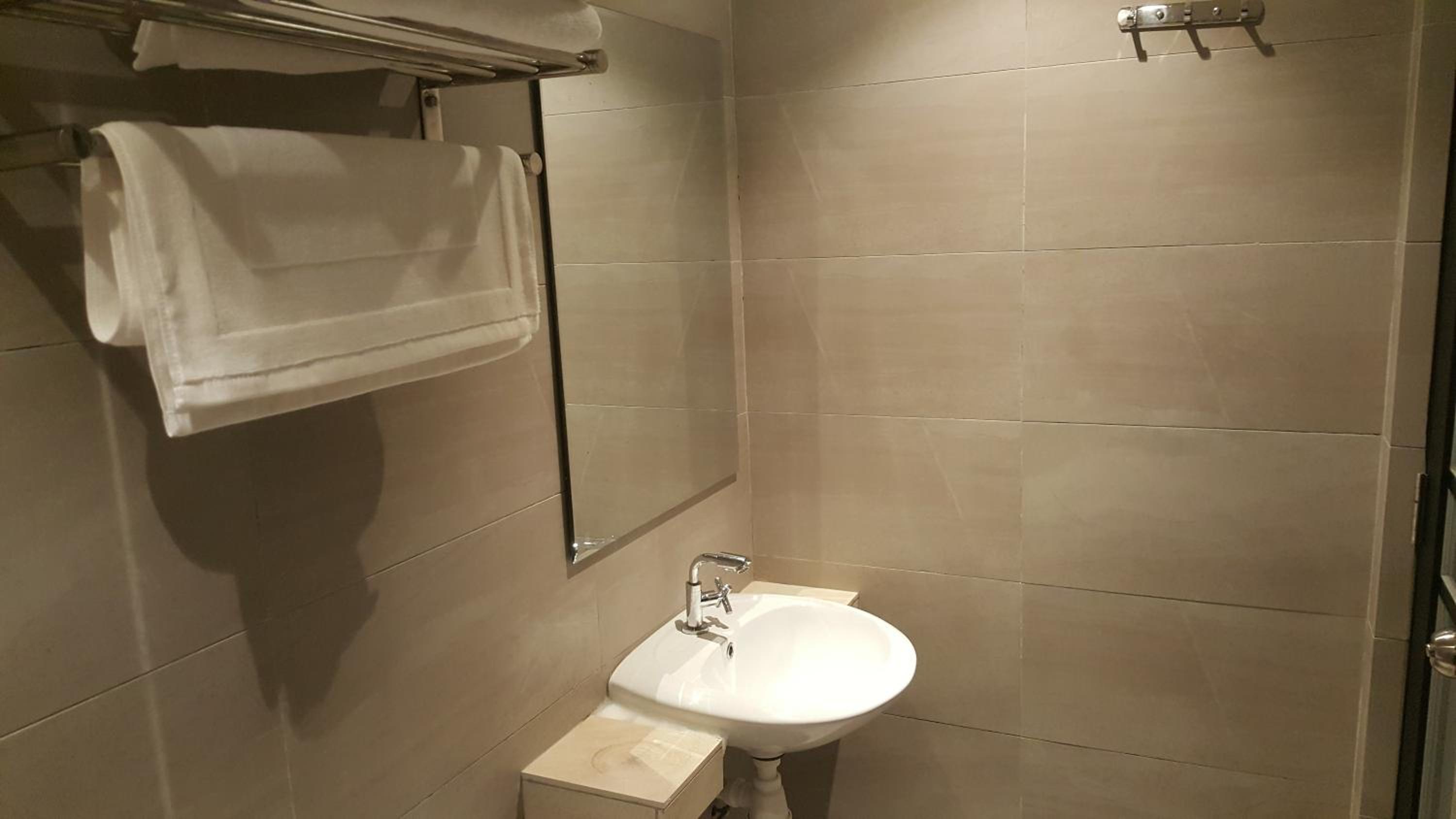 Standard King Room photo 1