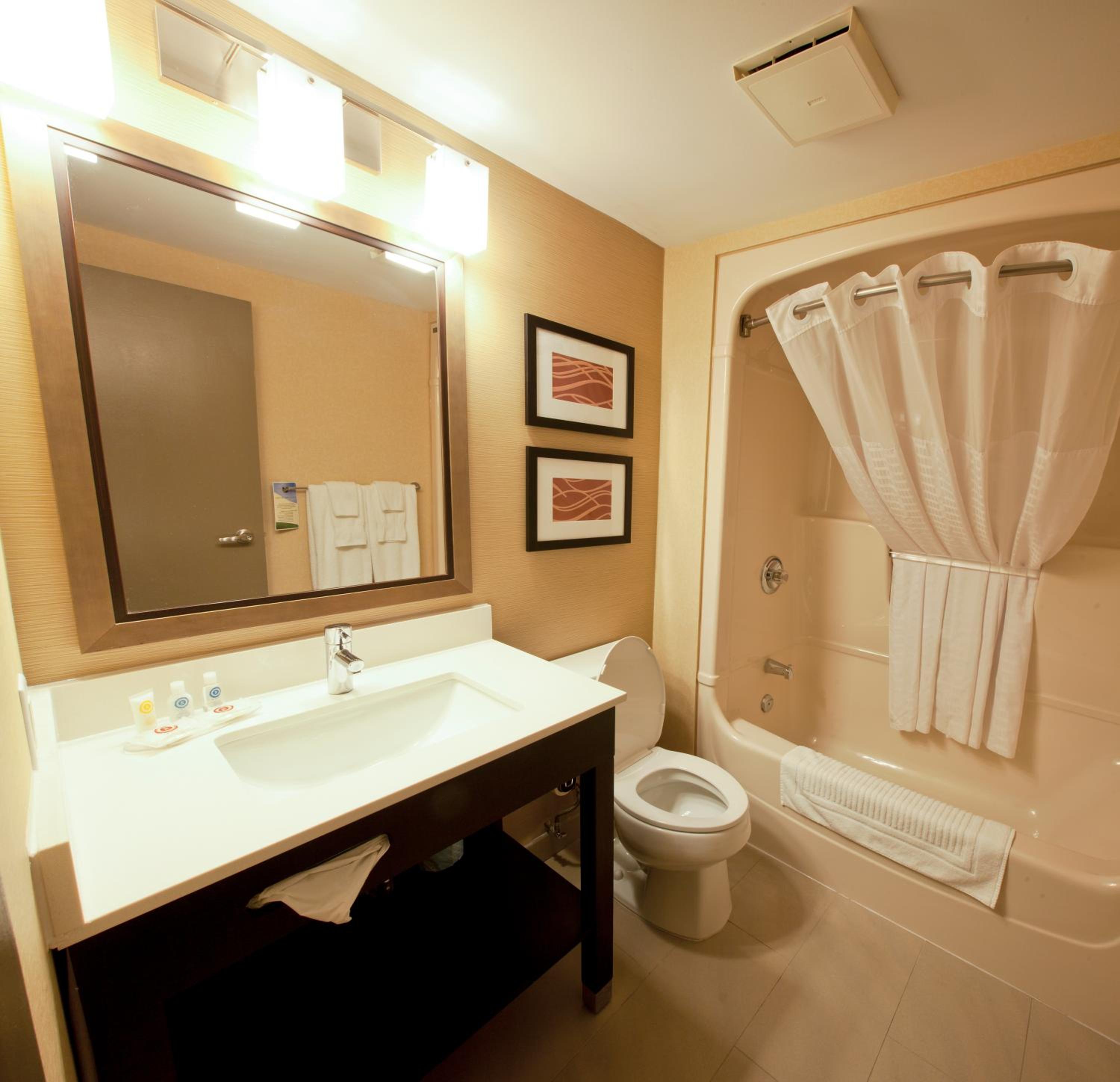 Queen Room - Non Smoking - Photo 2