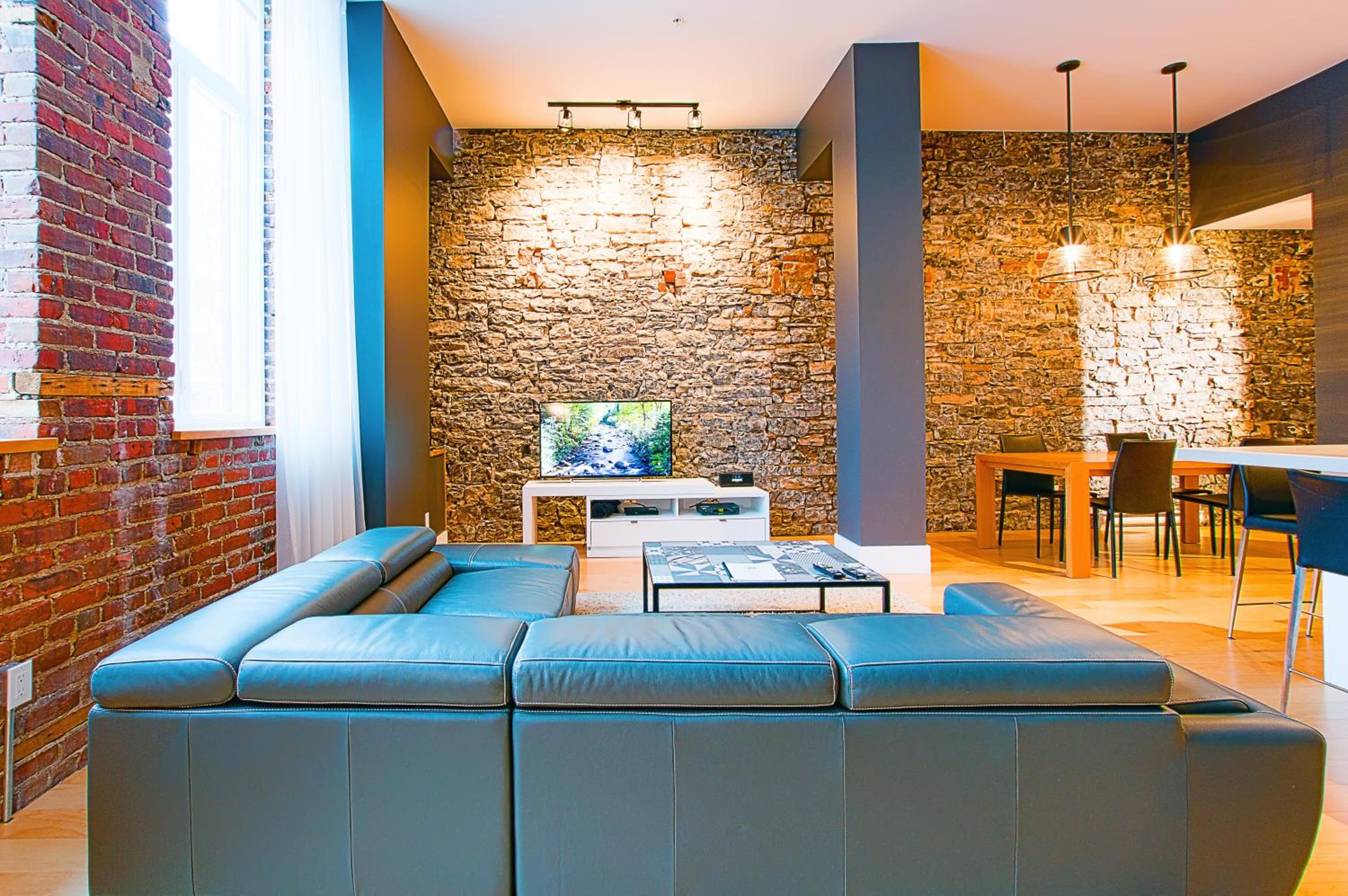 Deluxe One-Bedroom Apartment RC2
